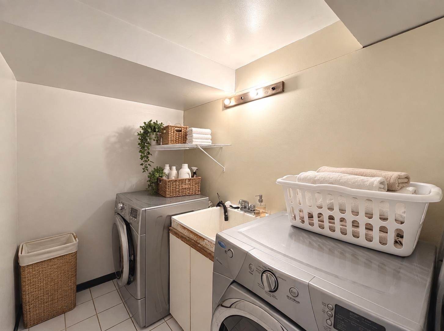 4238 Price Crescent, Burnaby, BC