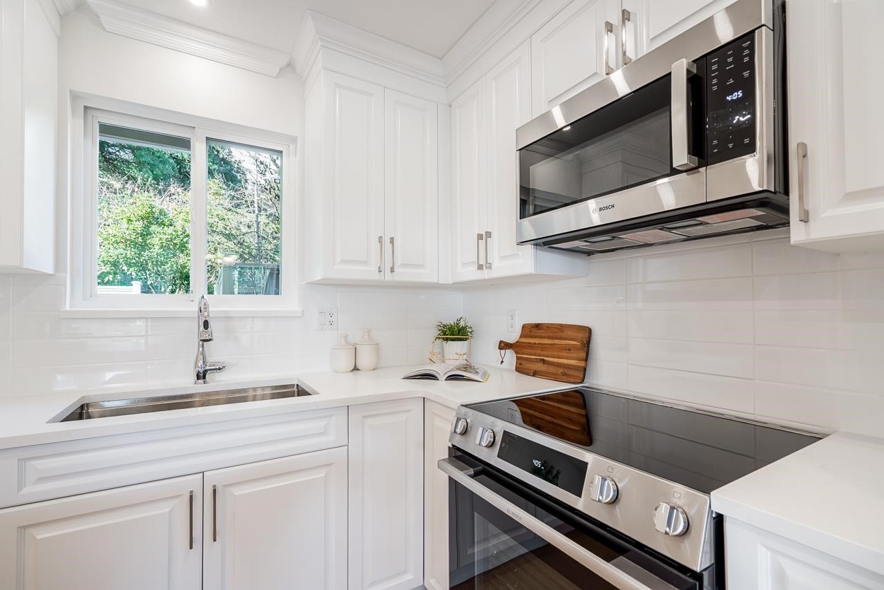34-900 17Th Street, North Vancouver, BC