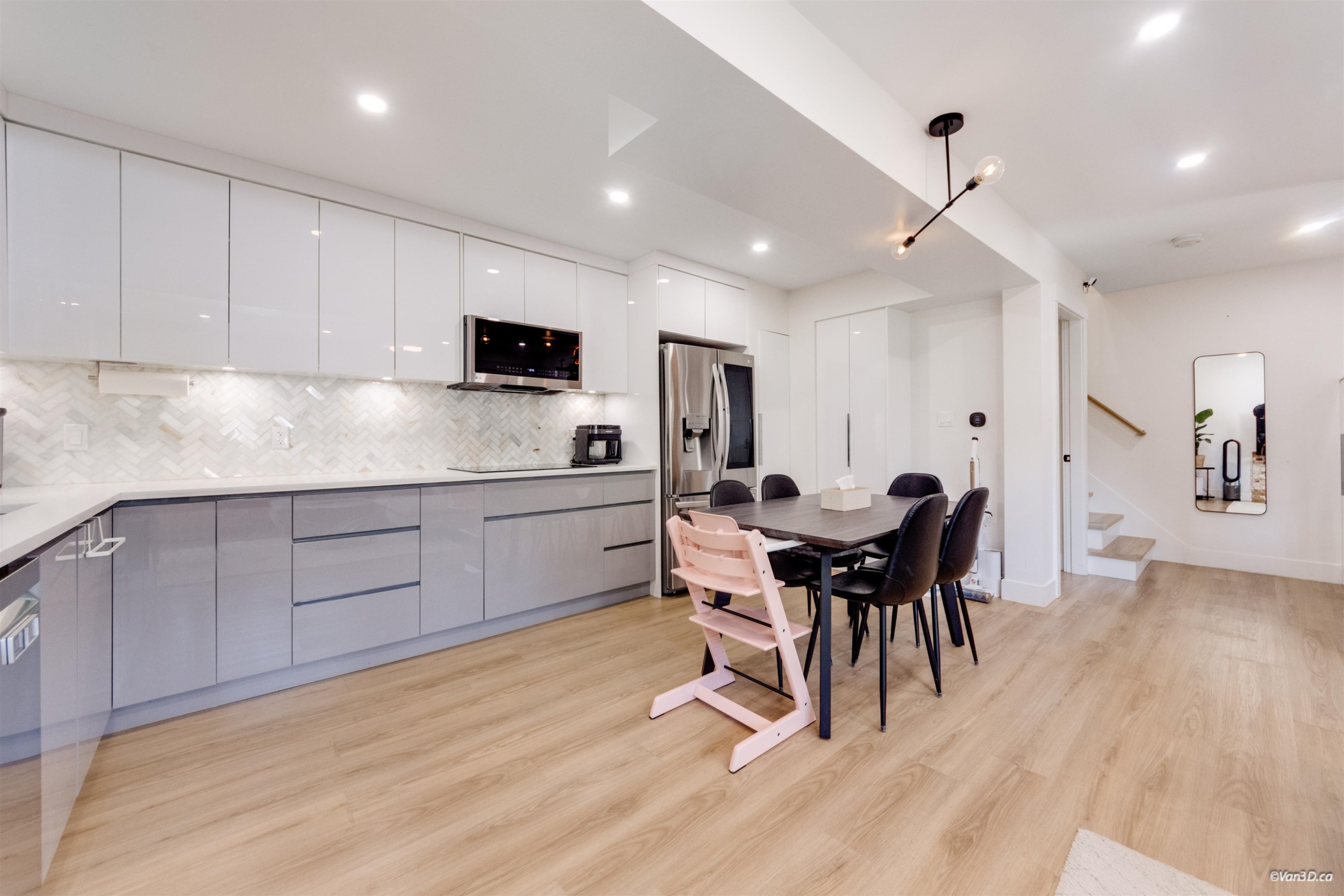 66-3433 49Th Avenue E, Vancouver, BC