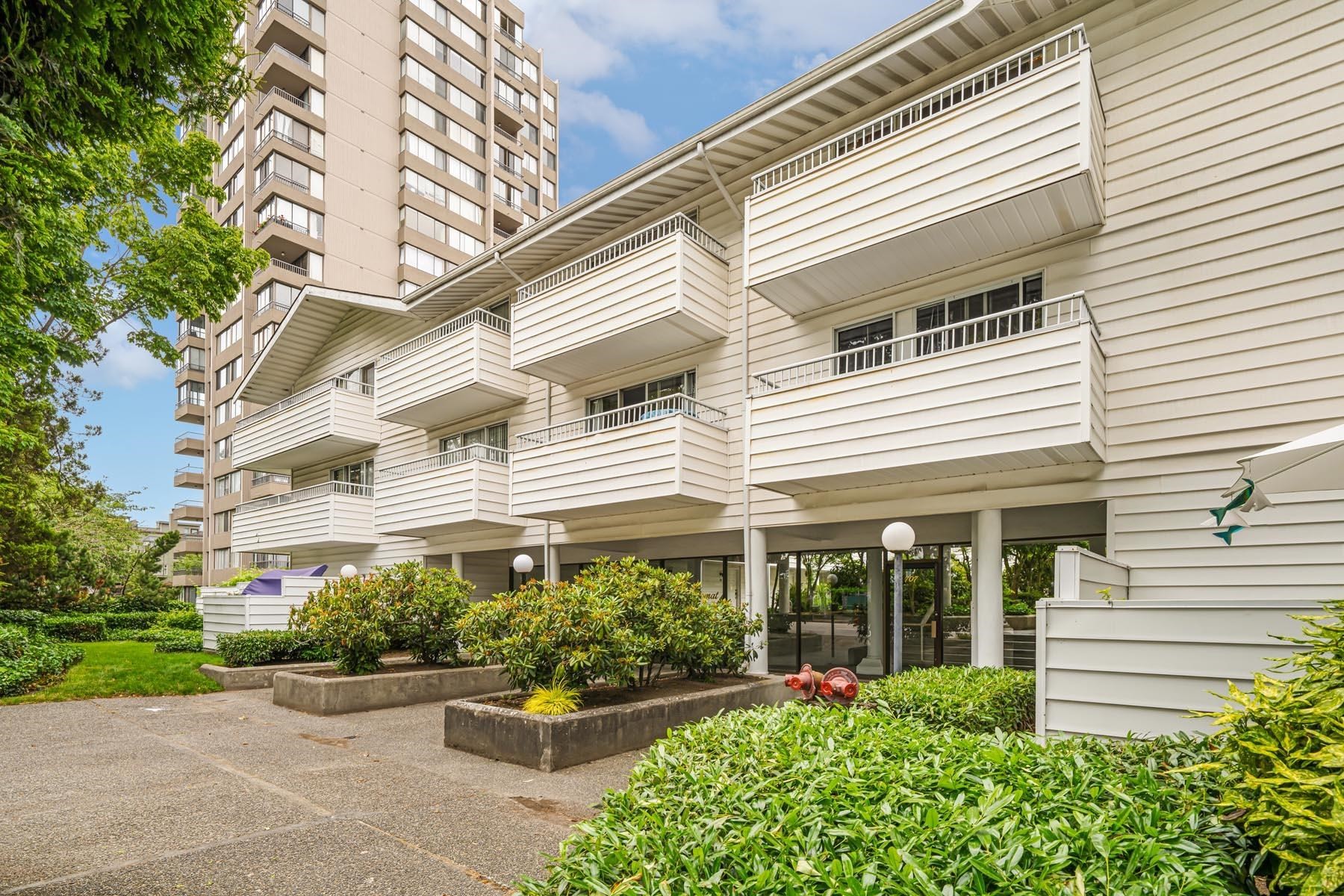 313-707 Eighth Street, New Westminster, BC