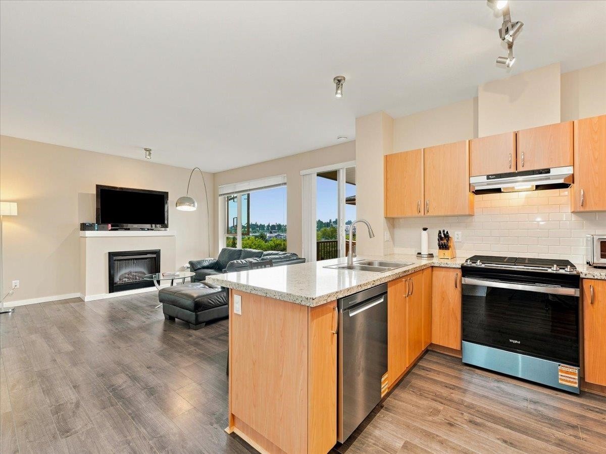 401-4728 Dawson Street, Burnaby, BC