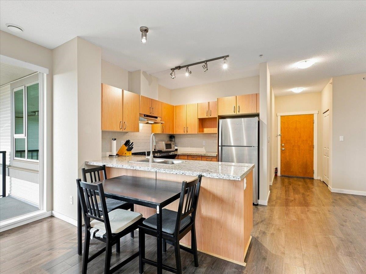 401-4728 Dawson Street, Burnaby, BC