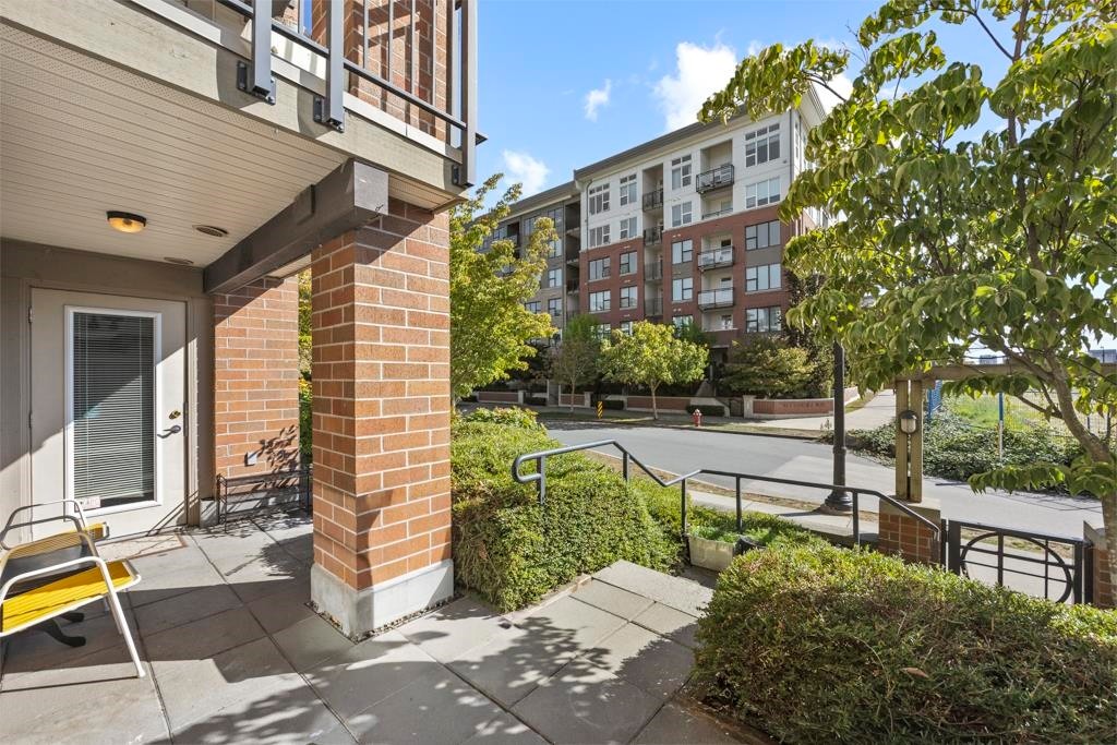 108-9299 Tomicki Avenue, Richmond, BC