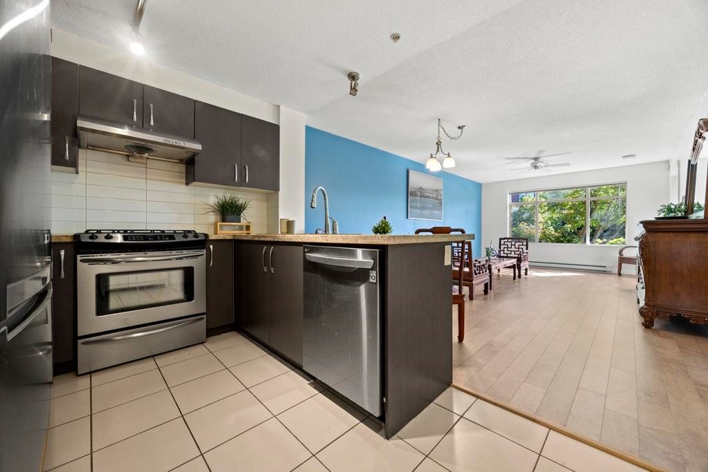108-9299 Tomicki Avenue, Richmond, BC