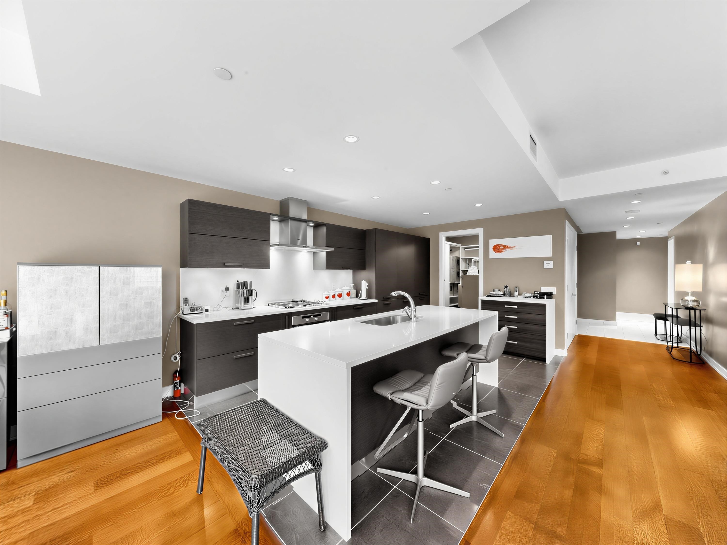 303-5838 Berton Avenue, Vancouver, BC