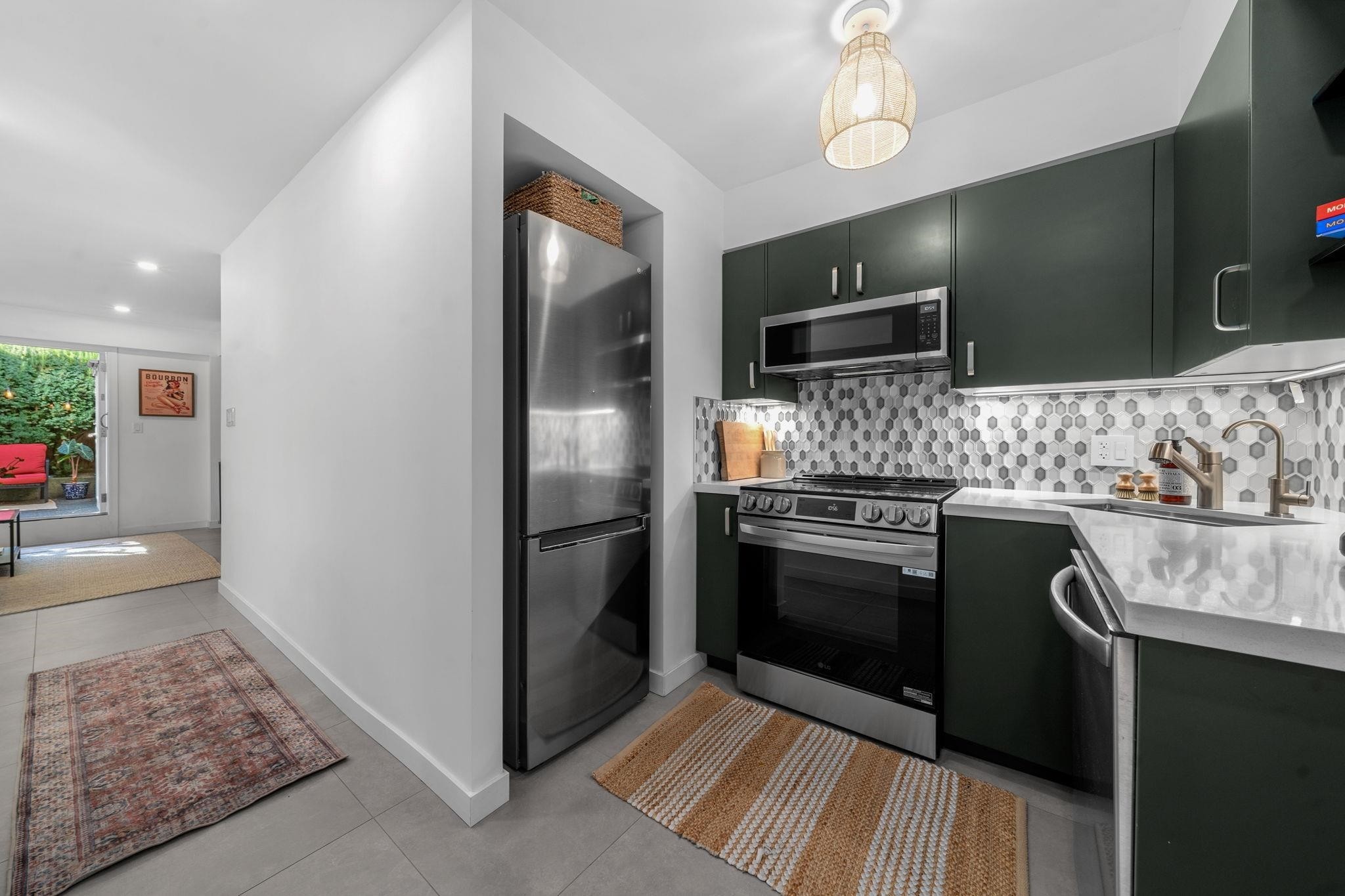 104-828 14Th Avenue W, Vancouver, BC