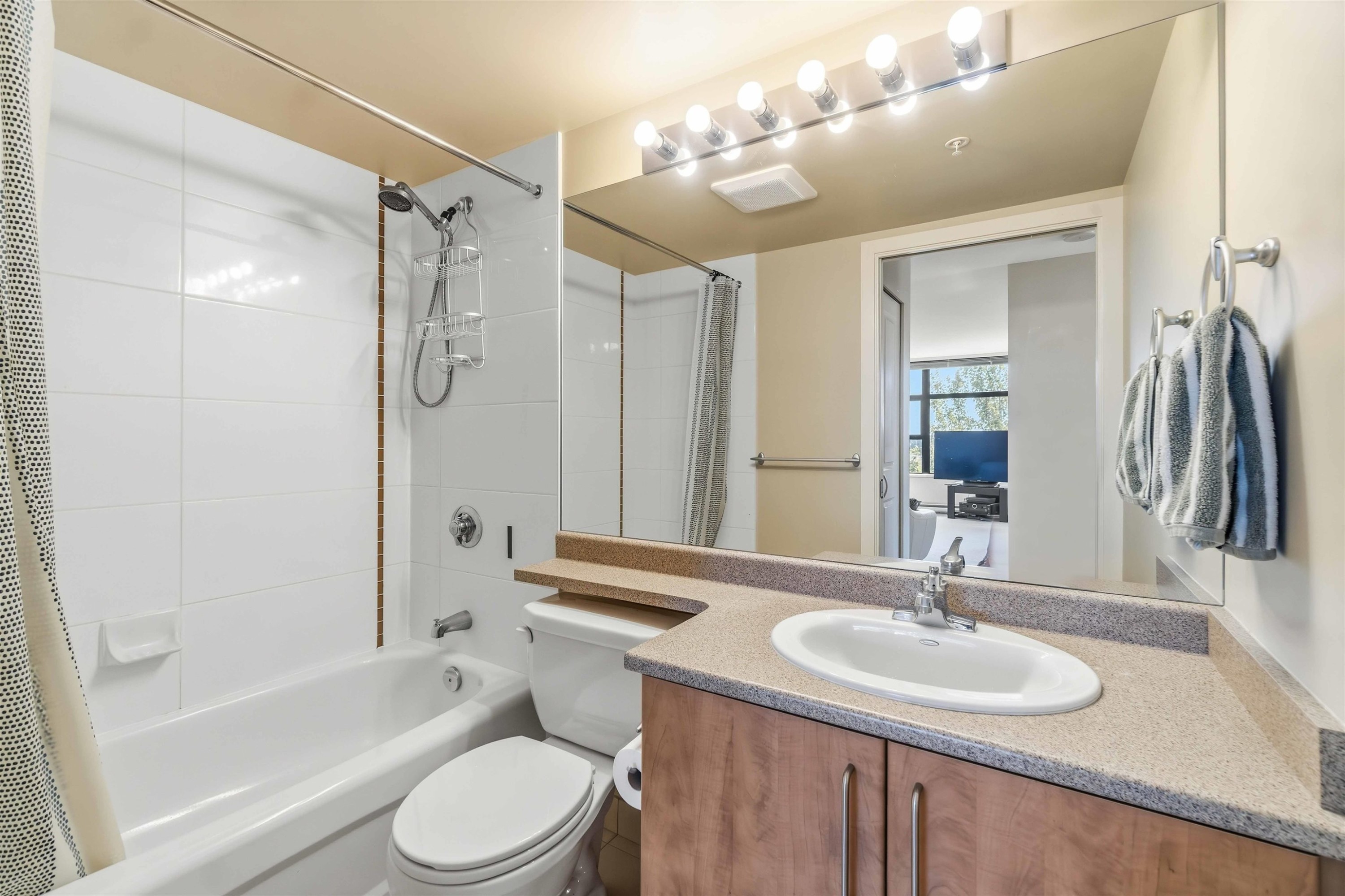 805-5380 Oben Street, Vancouver, BC