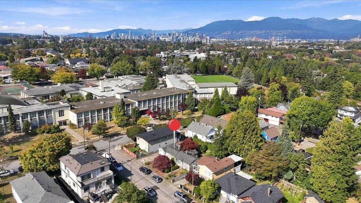 2219 25Th Avenue E, Vancouver, BC