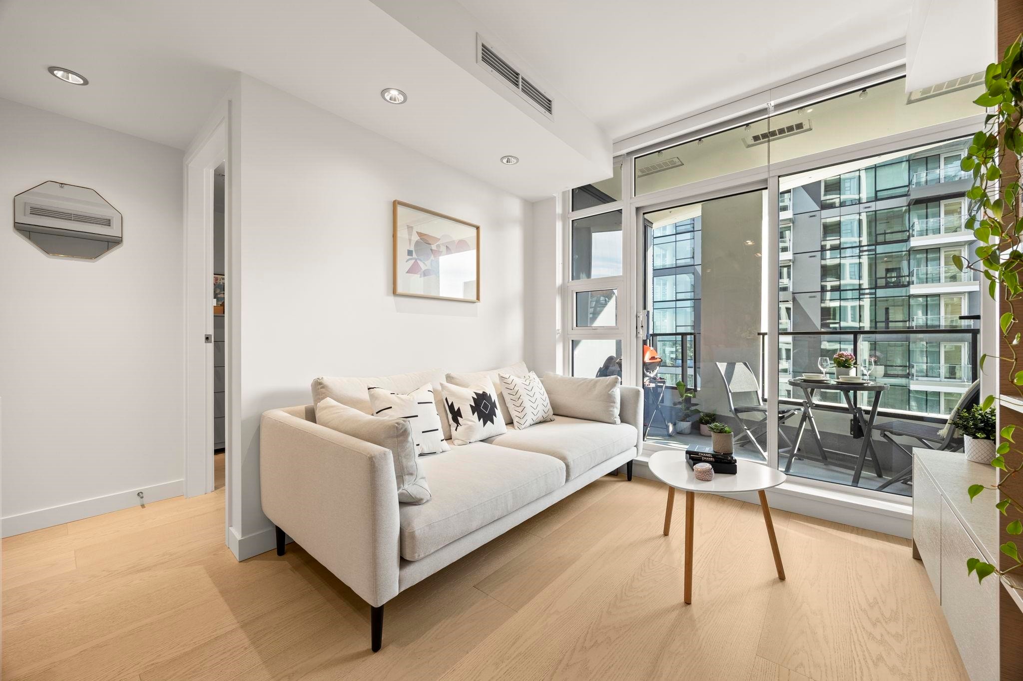 2007-1289 Hornby Street, Vancouver, BC