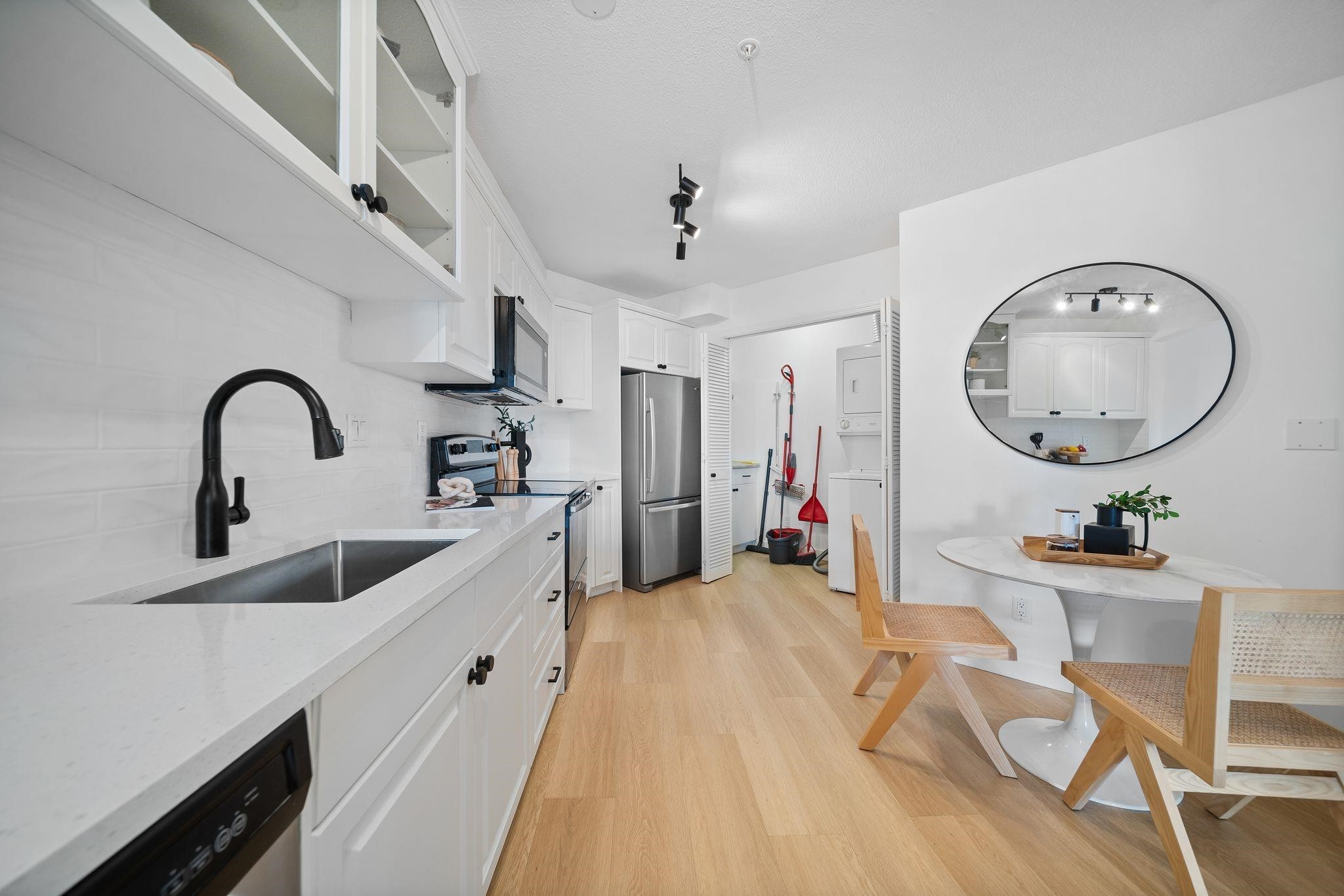 422-12931 Railway Avenue, Richmond, BC