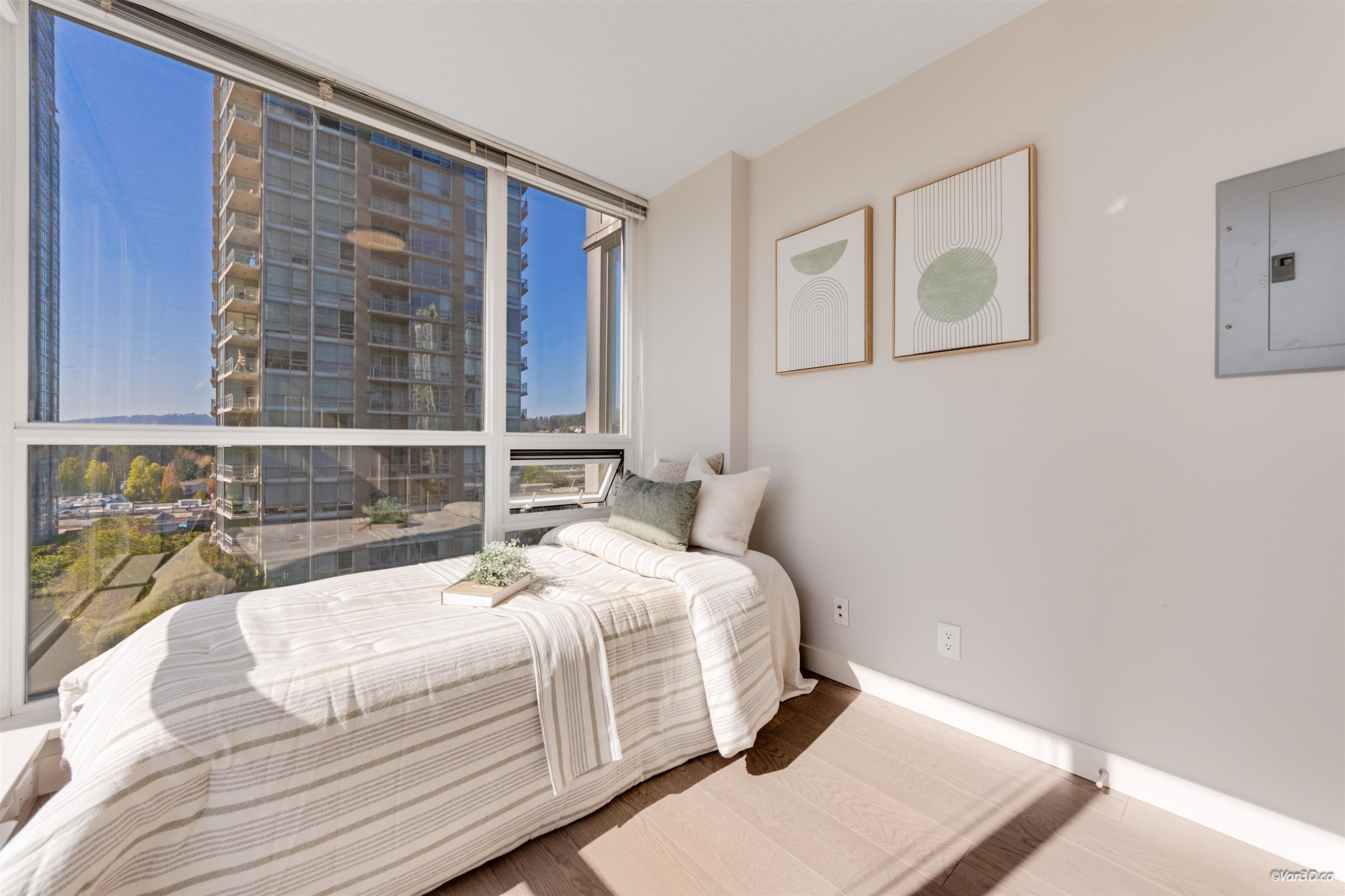 1106-2978 Glen Drive, Coquitlam, BC