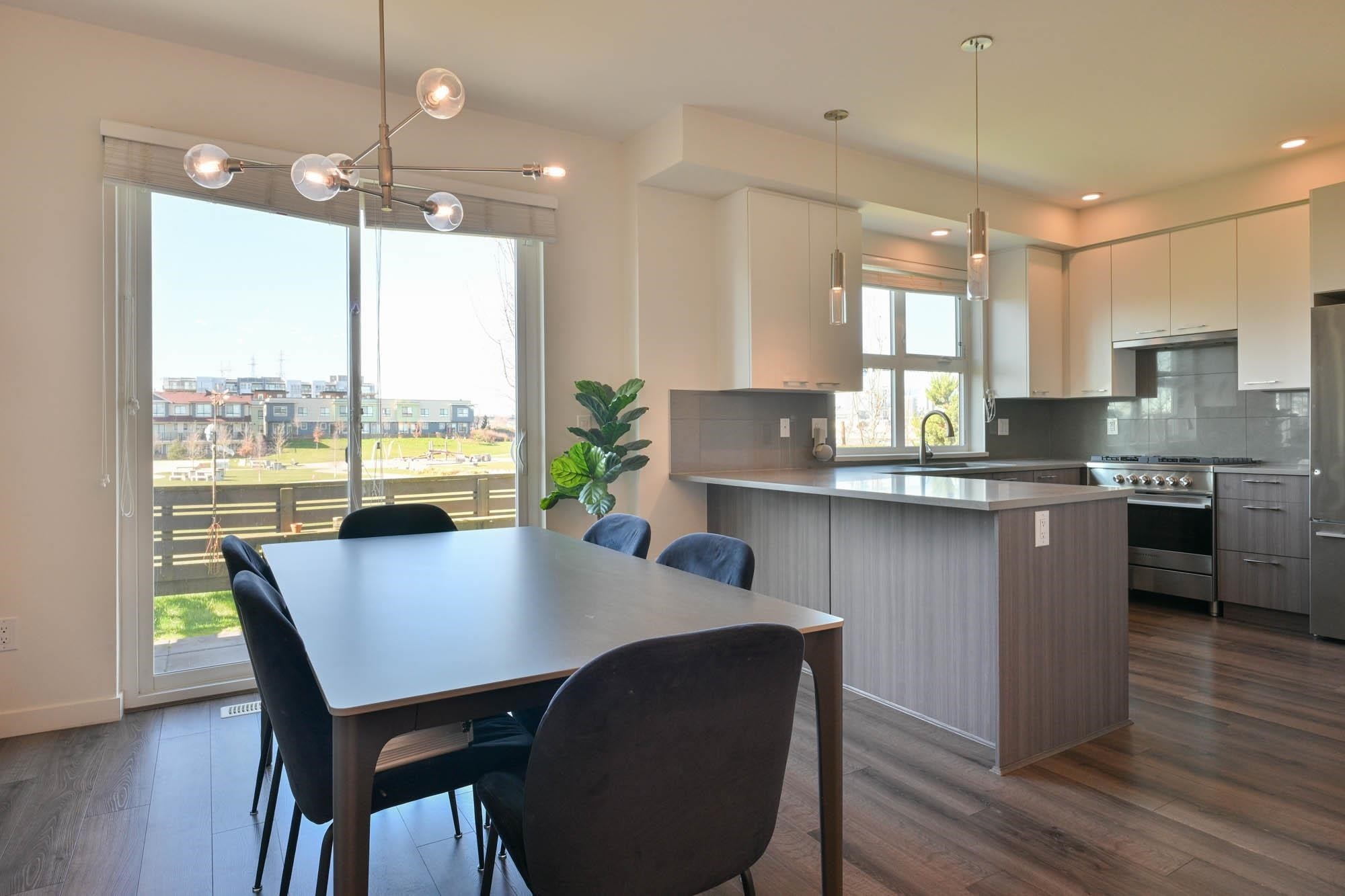 84-10311 River Drive, Richmond, BC