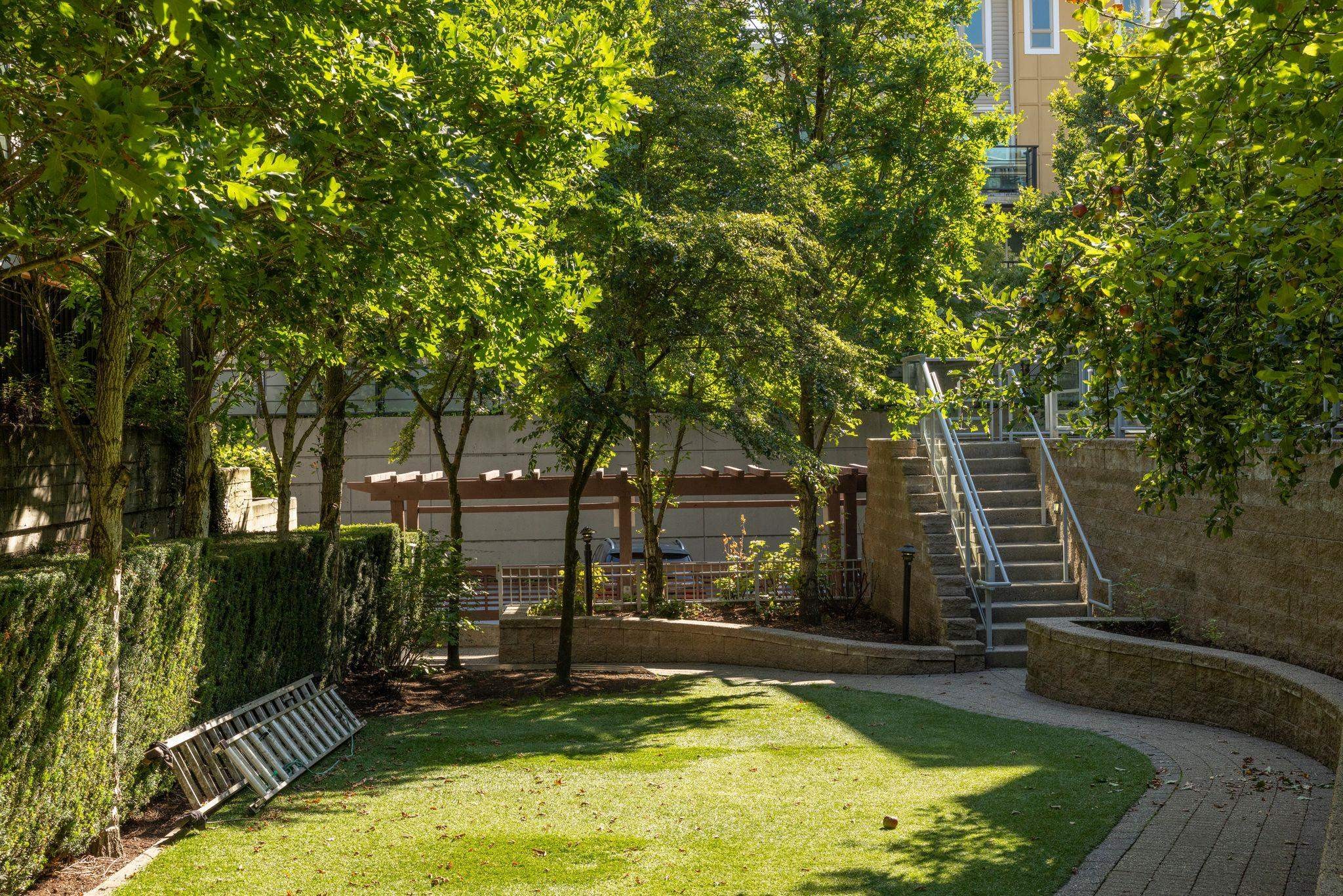 234-735 15Th Street W, North Vancouver, BC