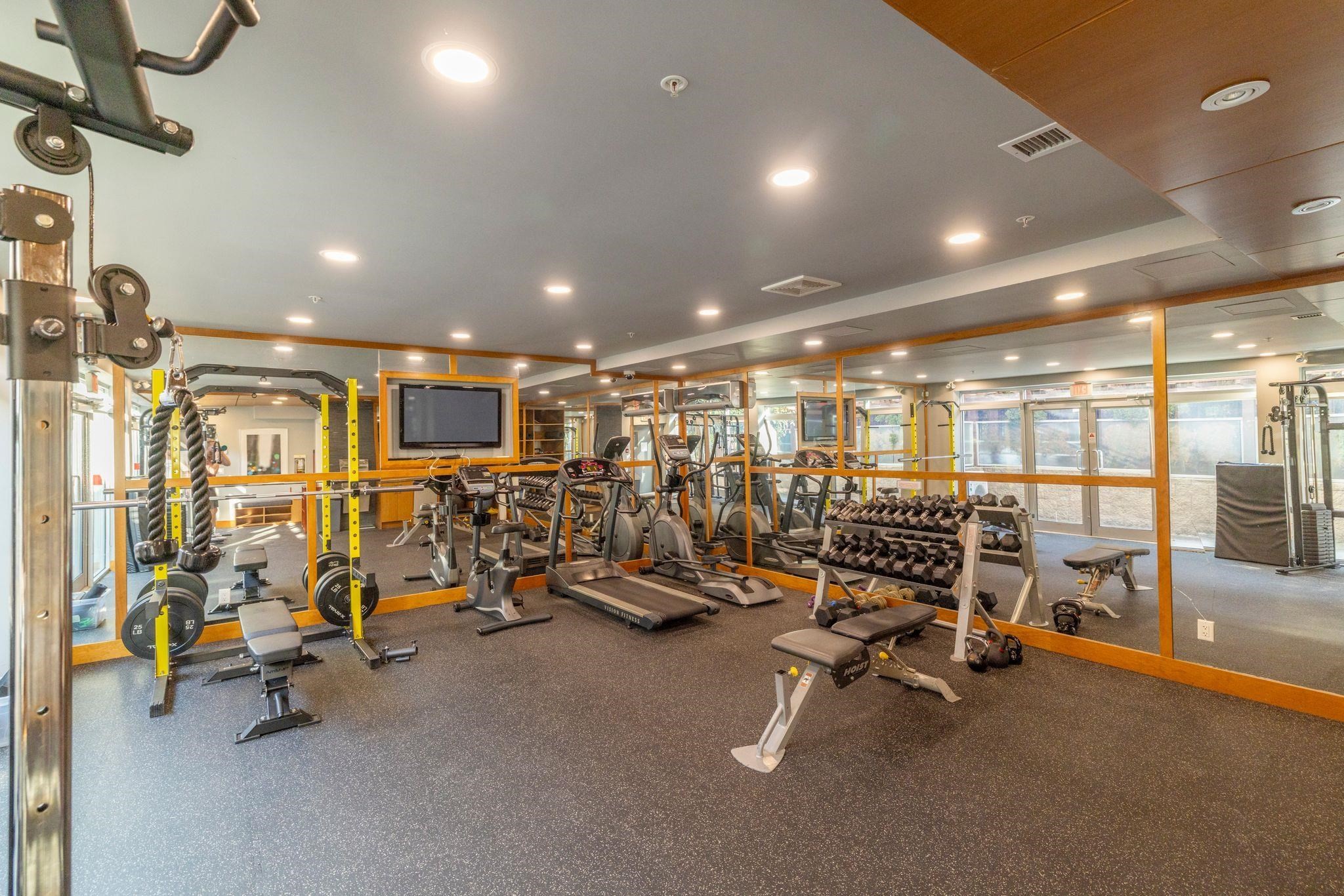 234-735 15Th Street W, North Vancouver, BC