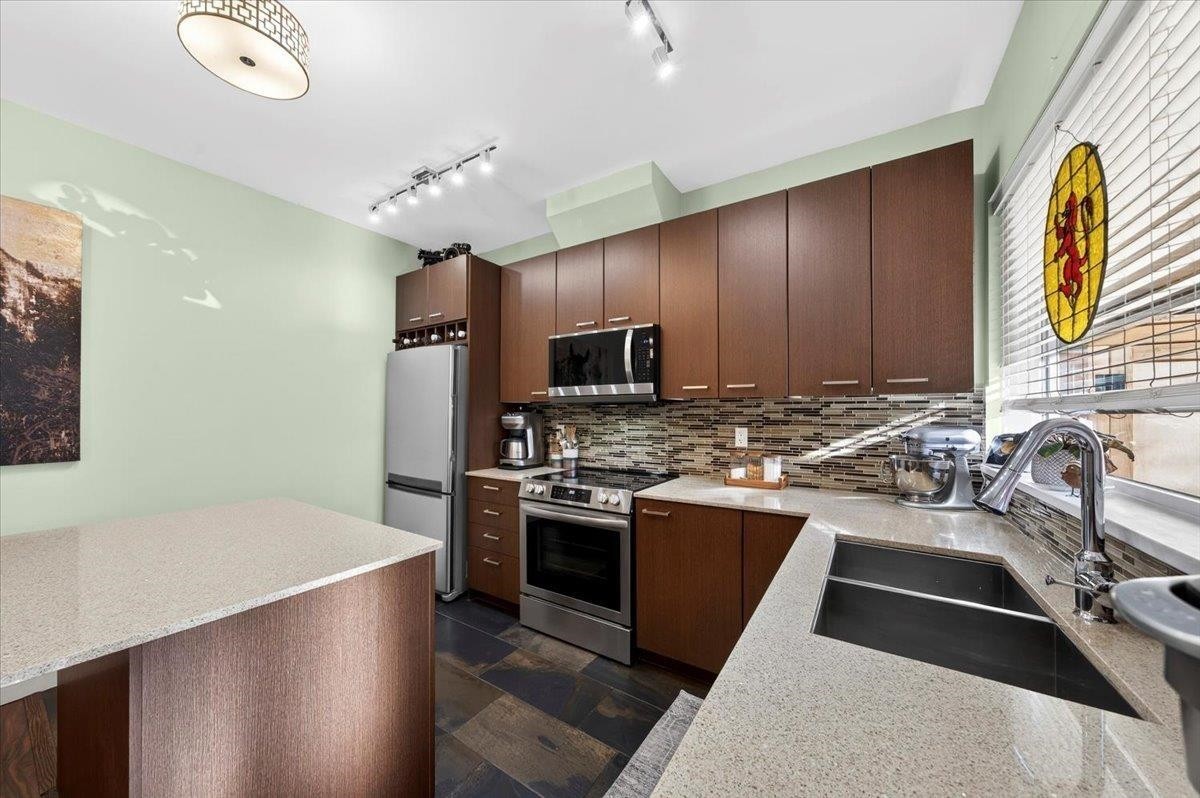 102-2473 Atkins Avenue, Port Coquitlam, BC