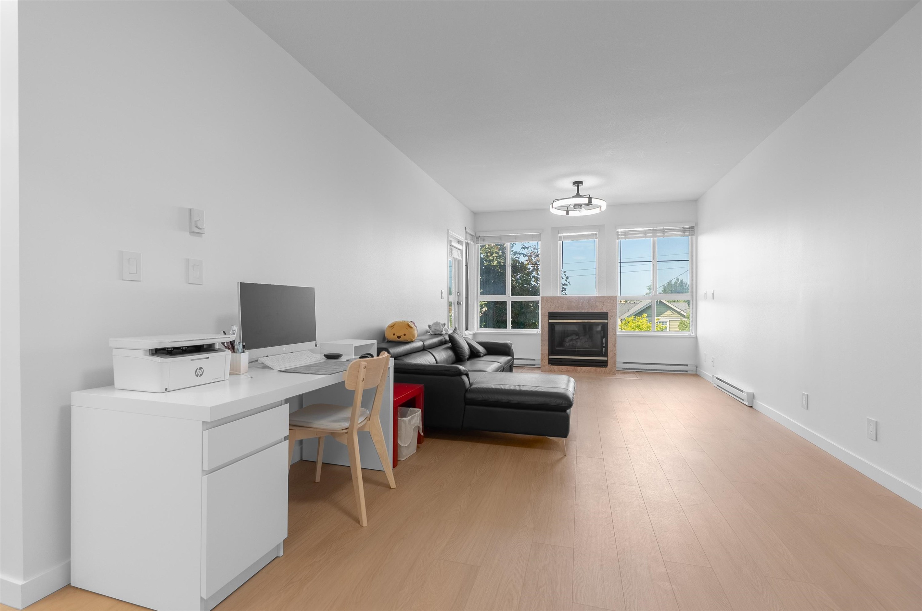 202-7300 Gilbert Road, Richmond, BC