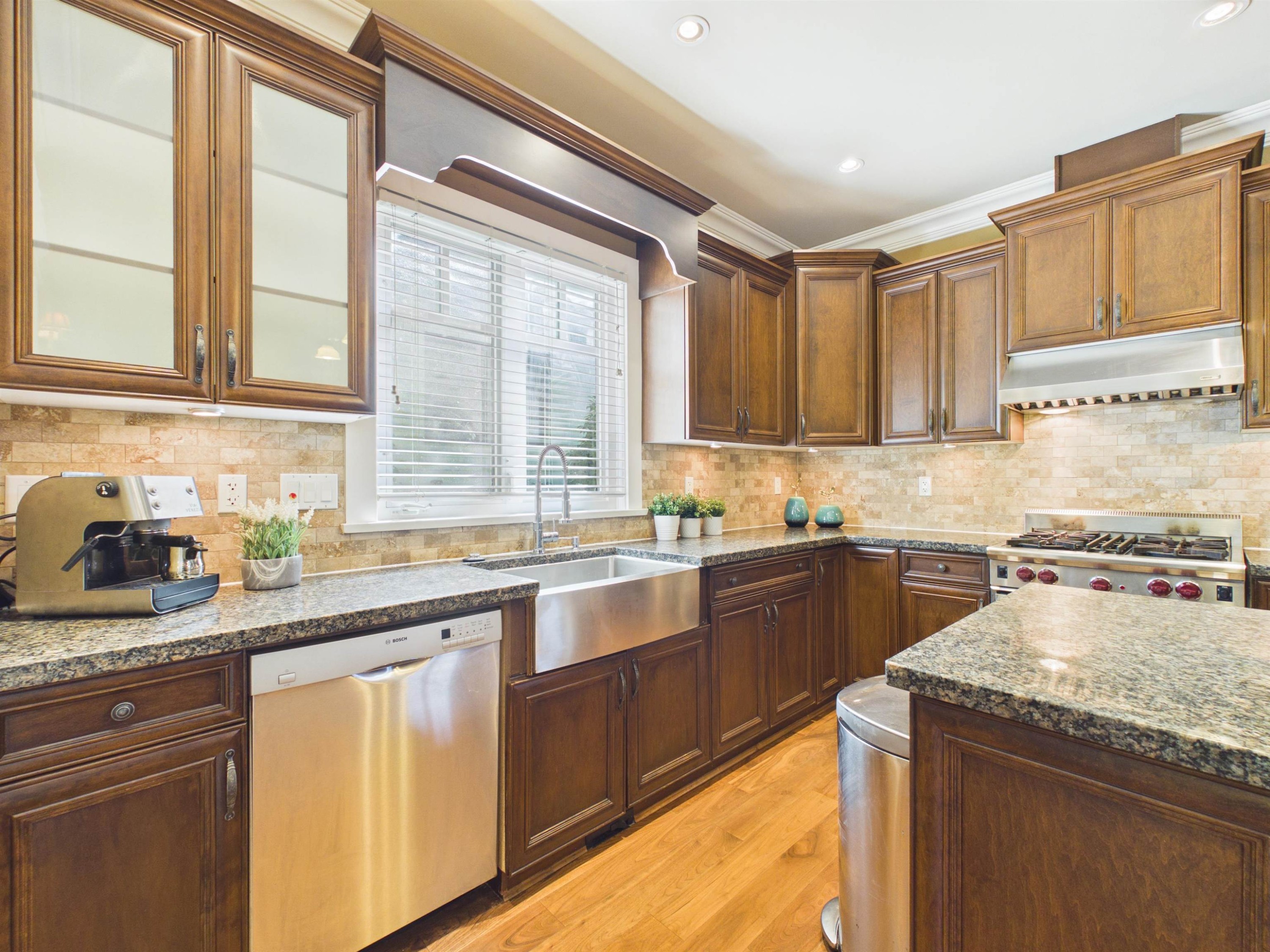 3575 38Th Avenue W, Vancouver, BC