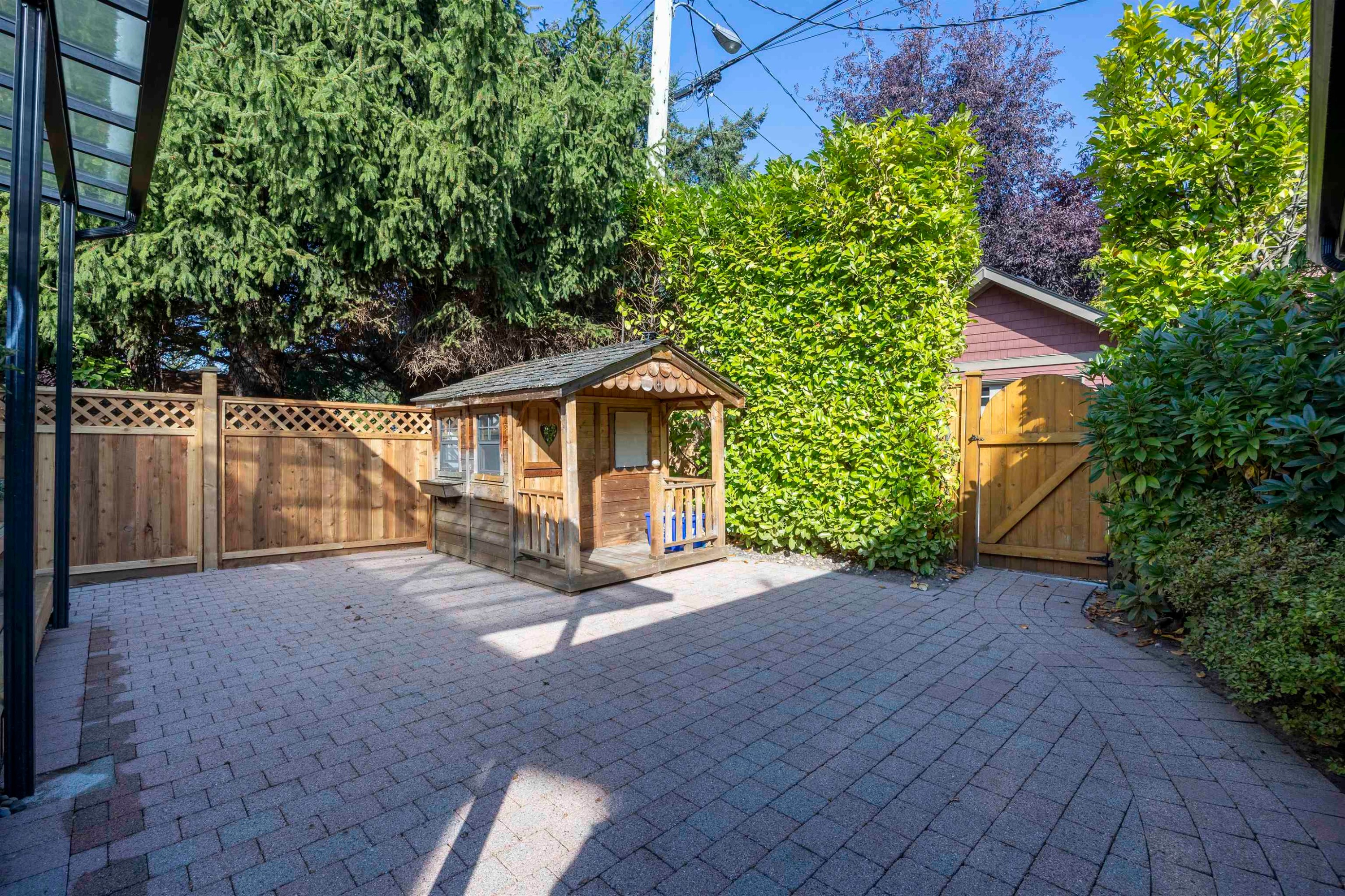 3575 38Th Avenue W, Vancouver, BC