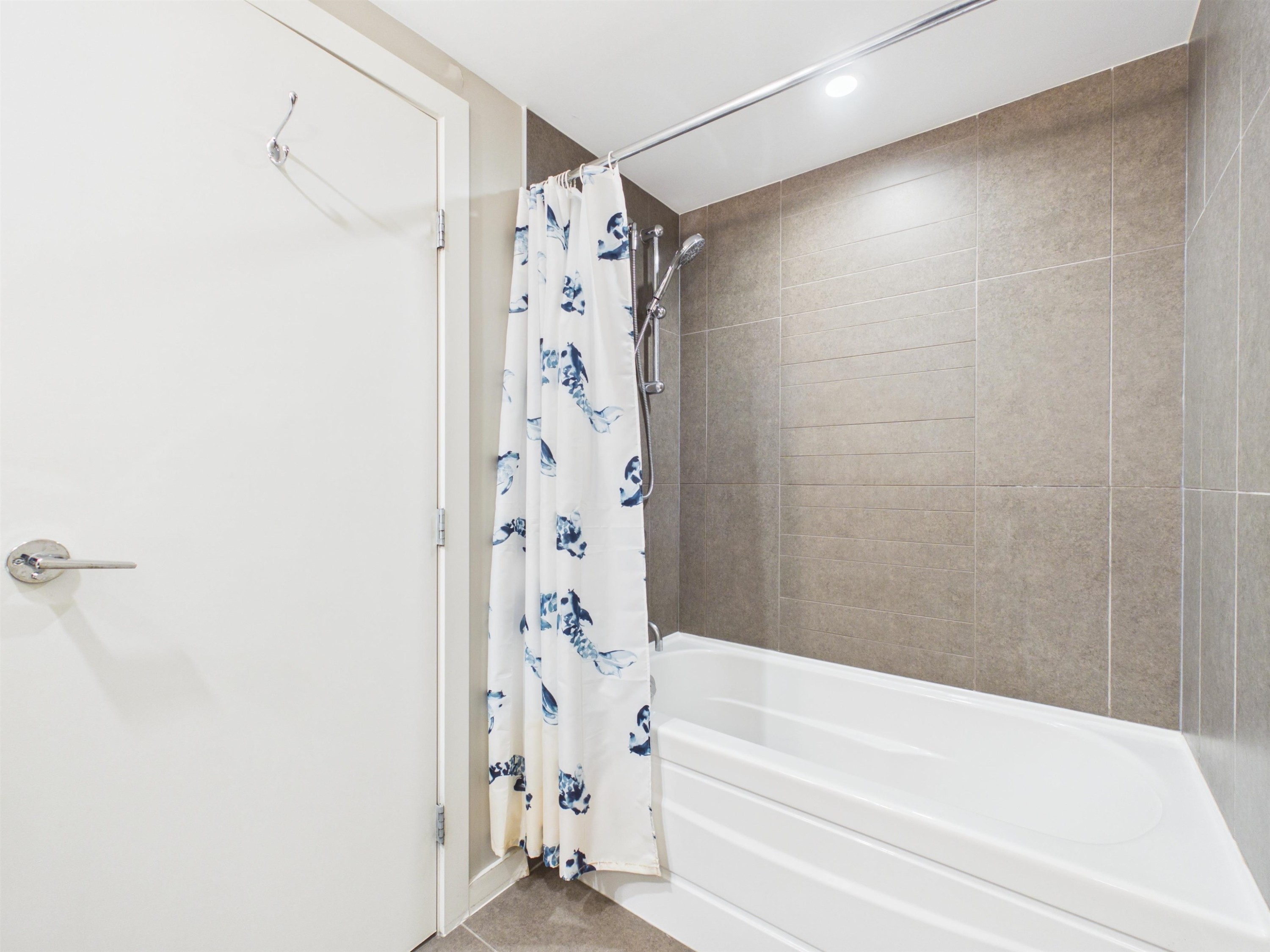 215-5889 Irmin Street, Burnaby, BC