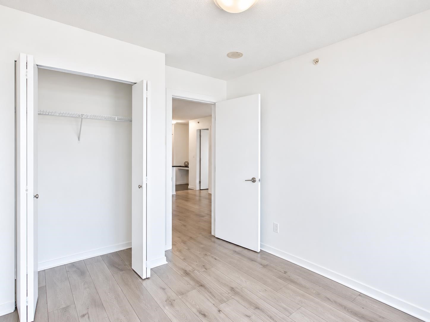 2805-2133 Douglas Road, Burnaby, BC