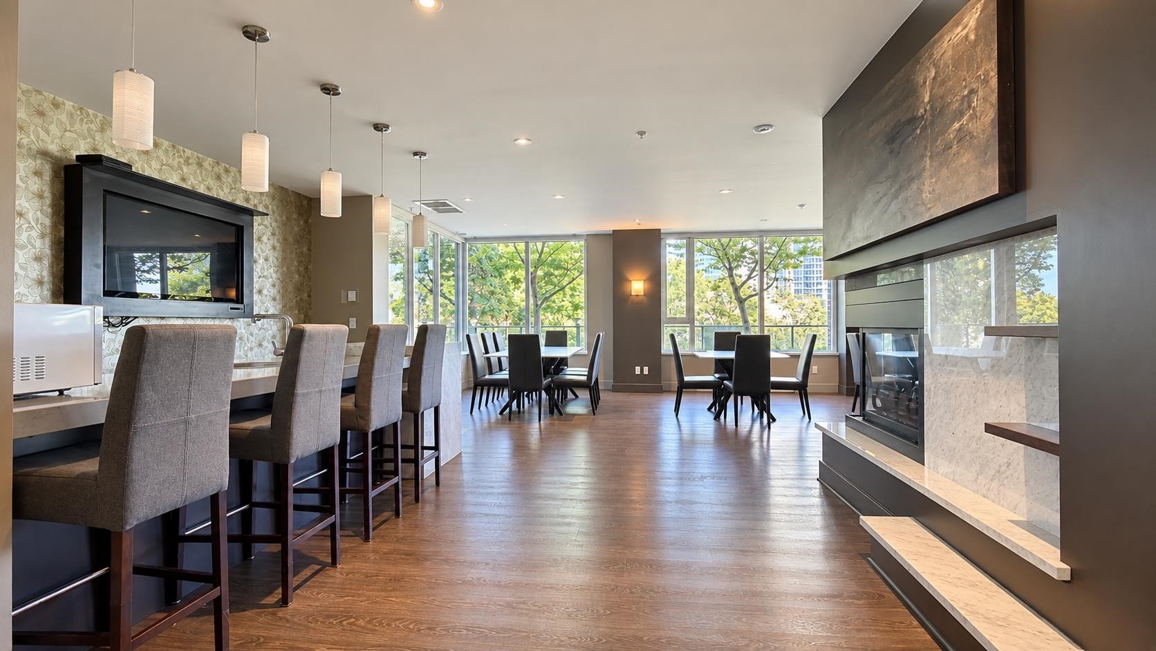 2805-2133 Douglas Road, Burnaby, BC
