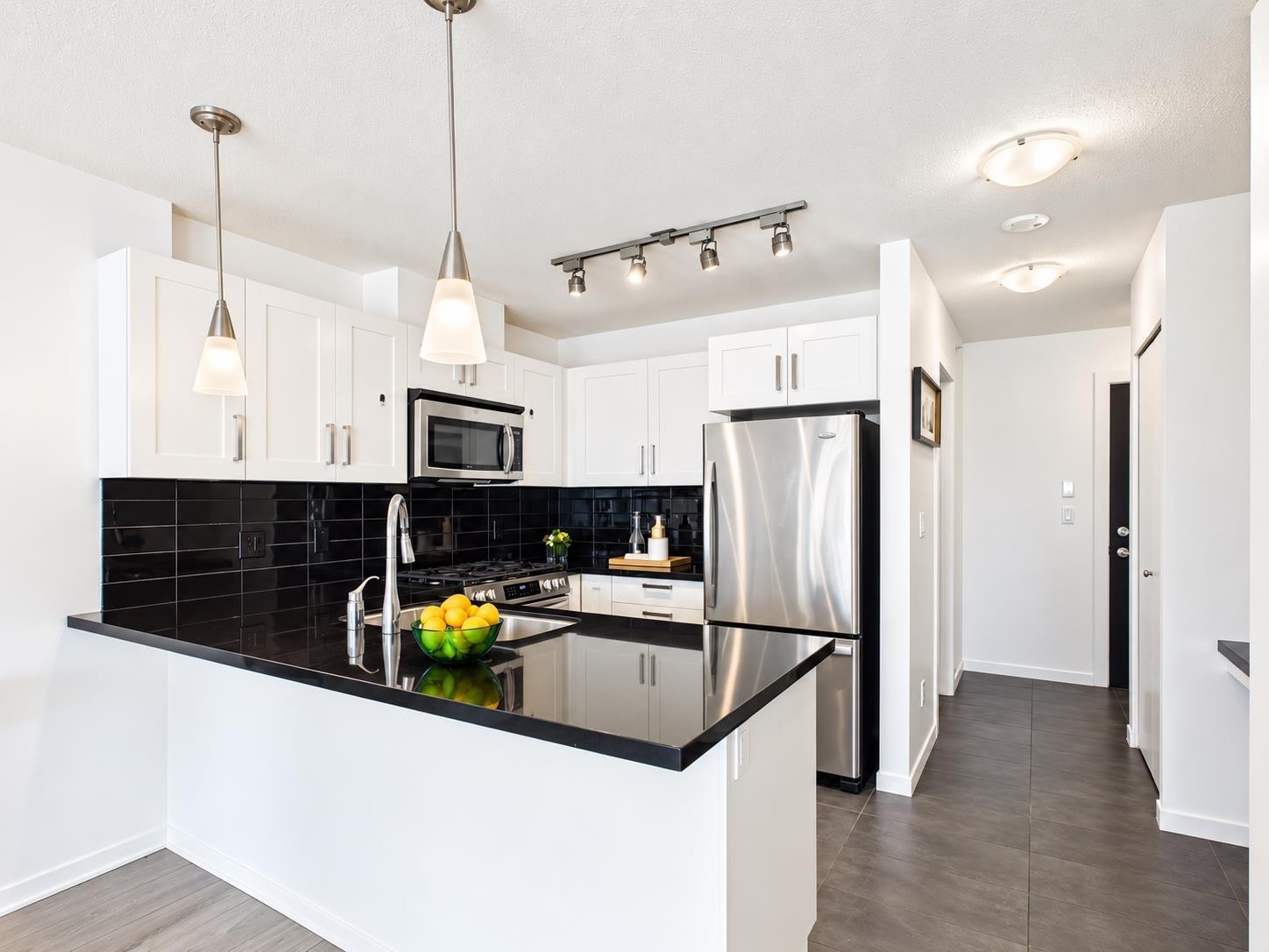 2805-2133 Douglas Road, Burnaby, BC