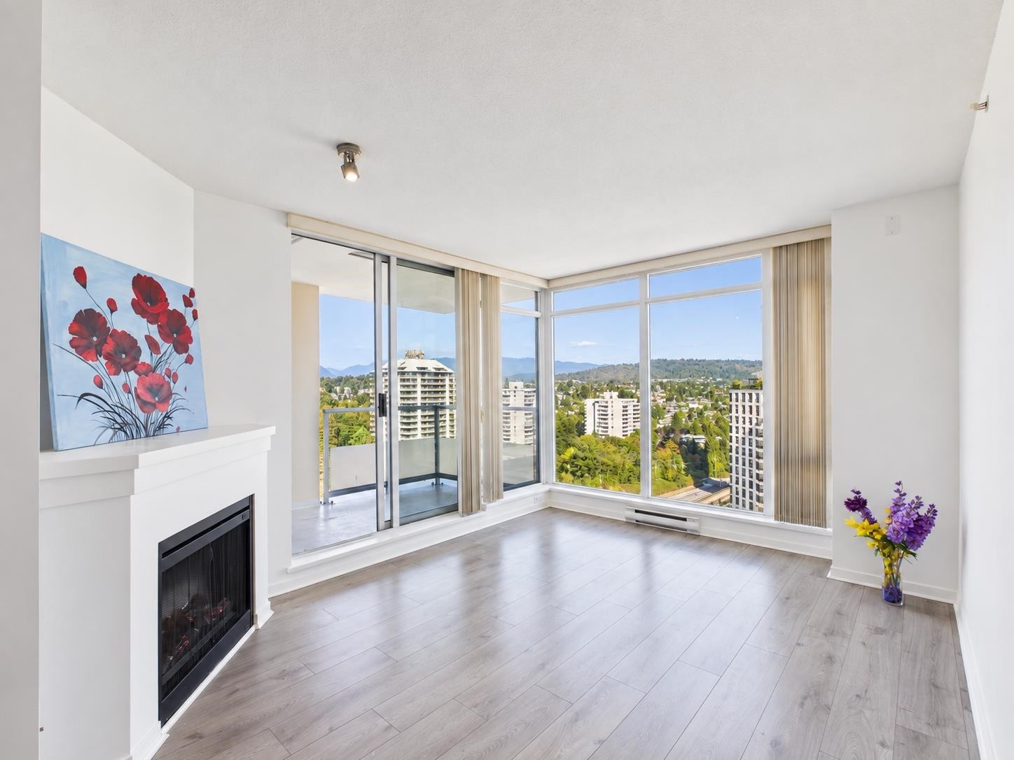 2805-2133 Douglas Road, Burnaby, BC