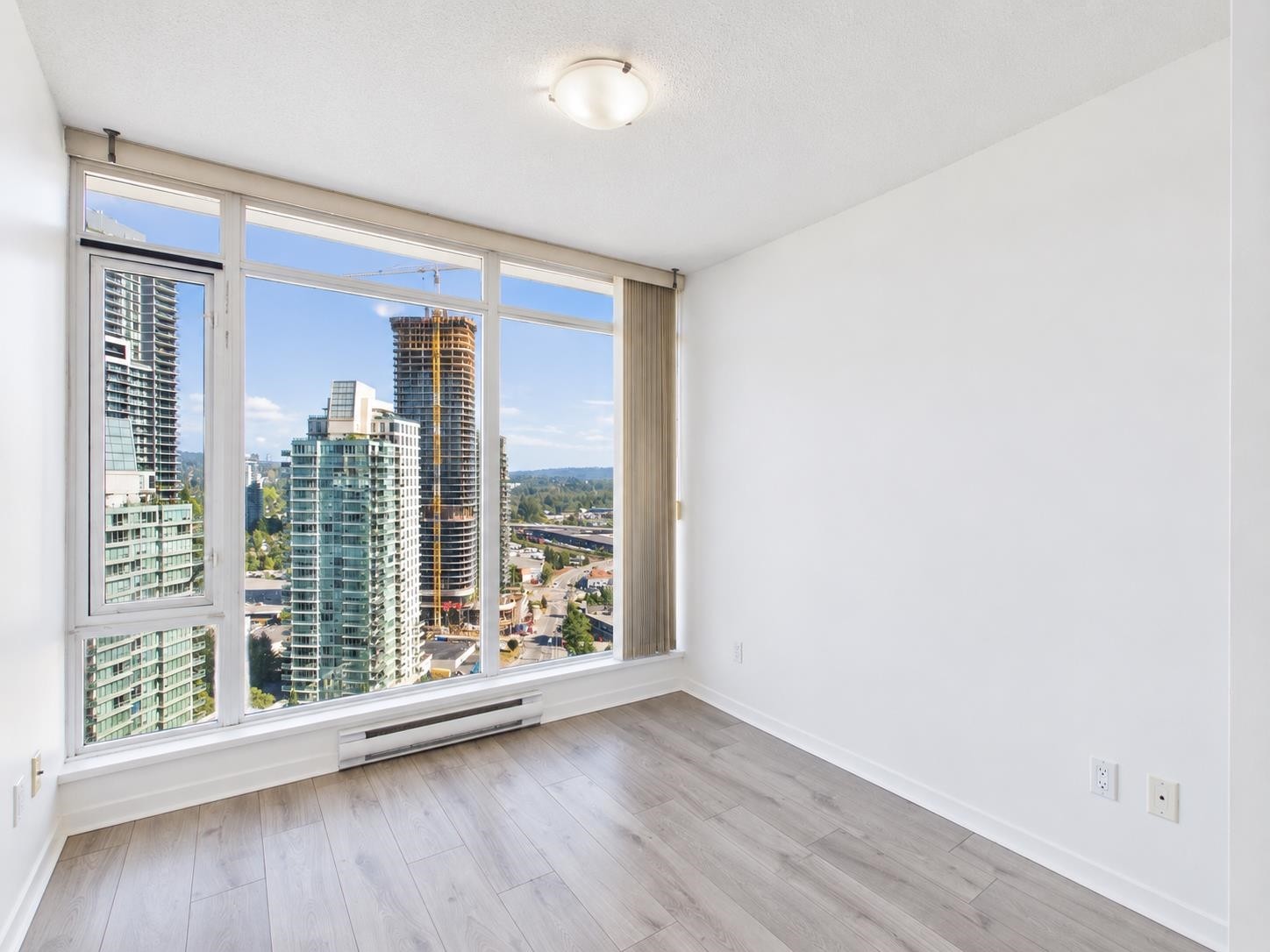2805-2133 Douglas Road, Burnaby, BC