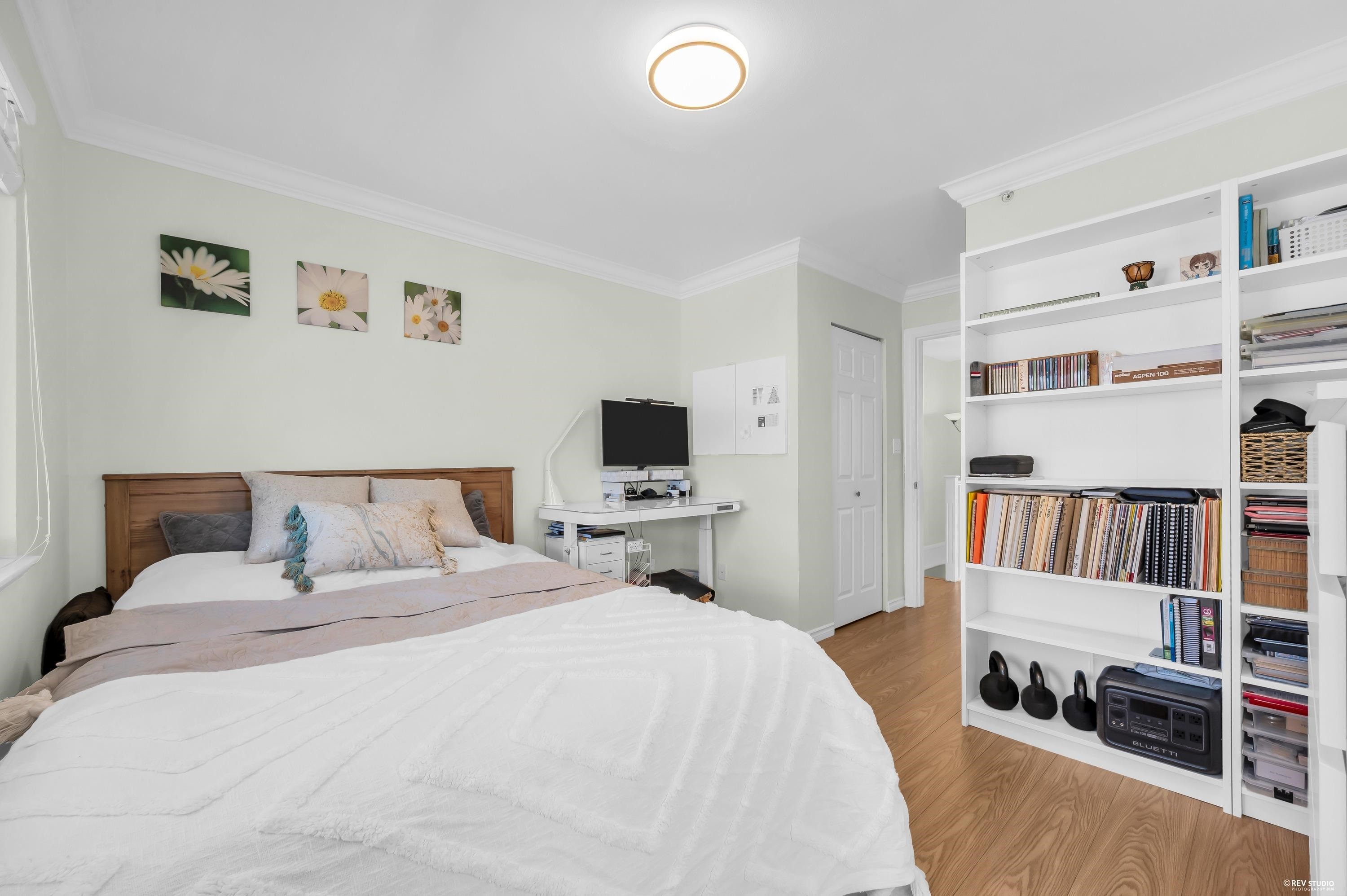 6925 Main Street, Vancouver, BC