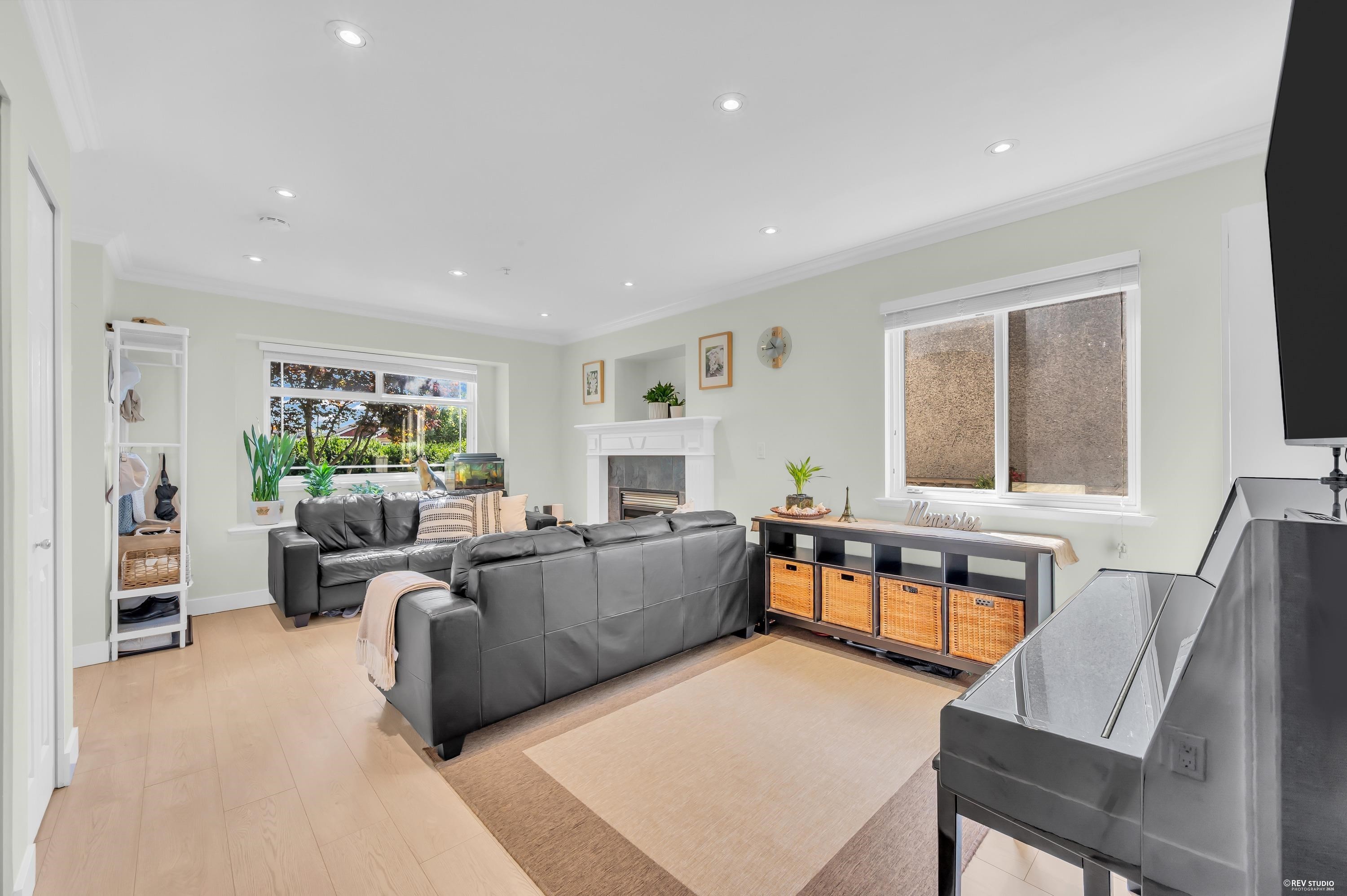 6925 Main Street, Vancouver, BC