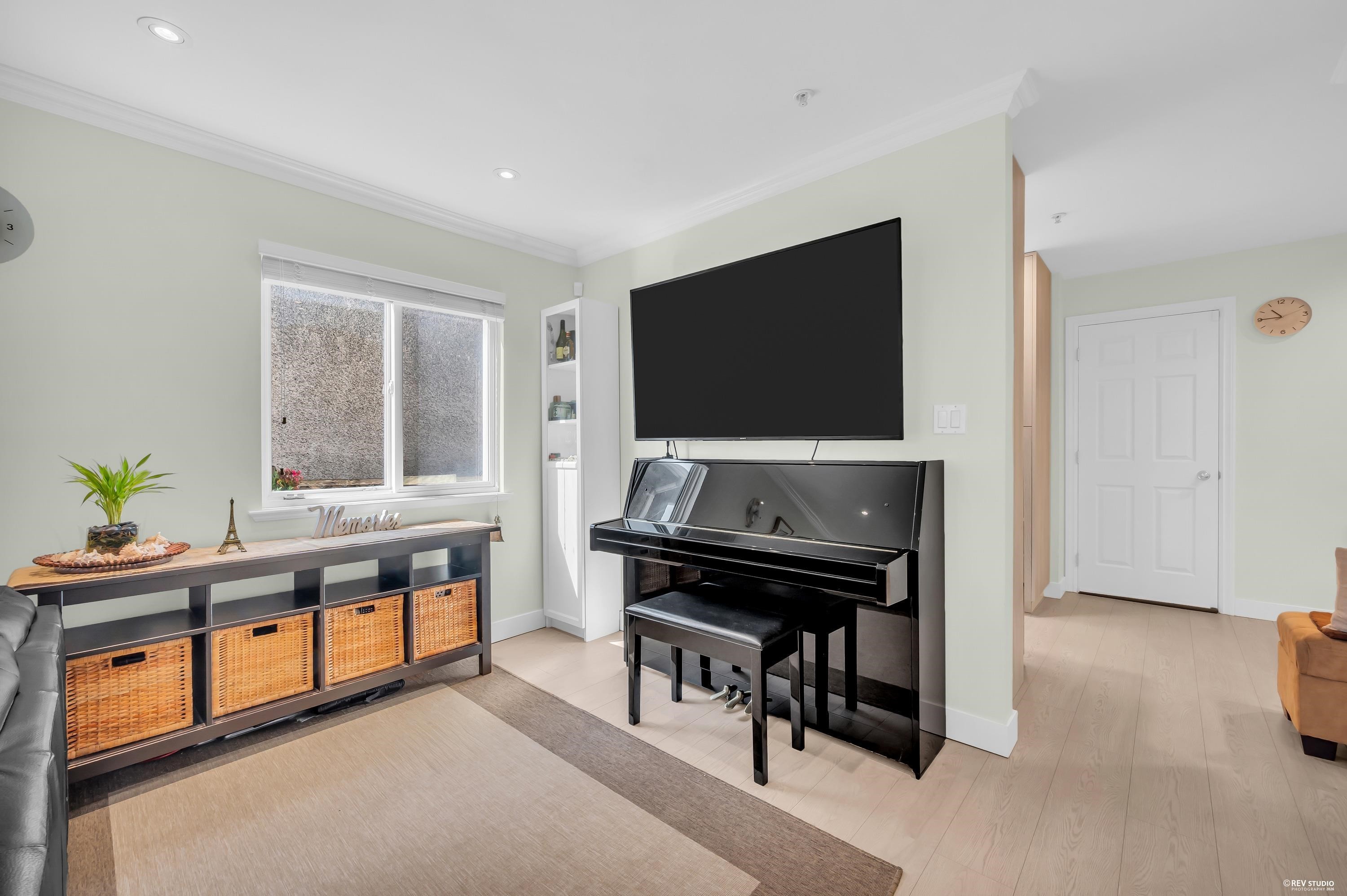 6925 Main Street, Vancouver, BC