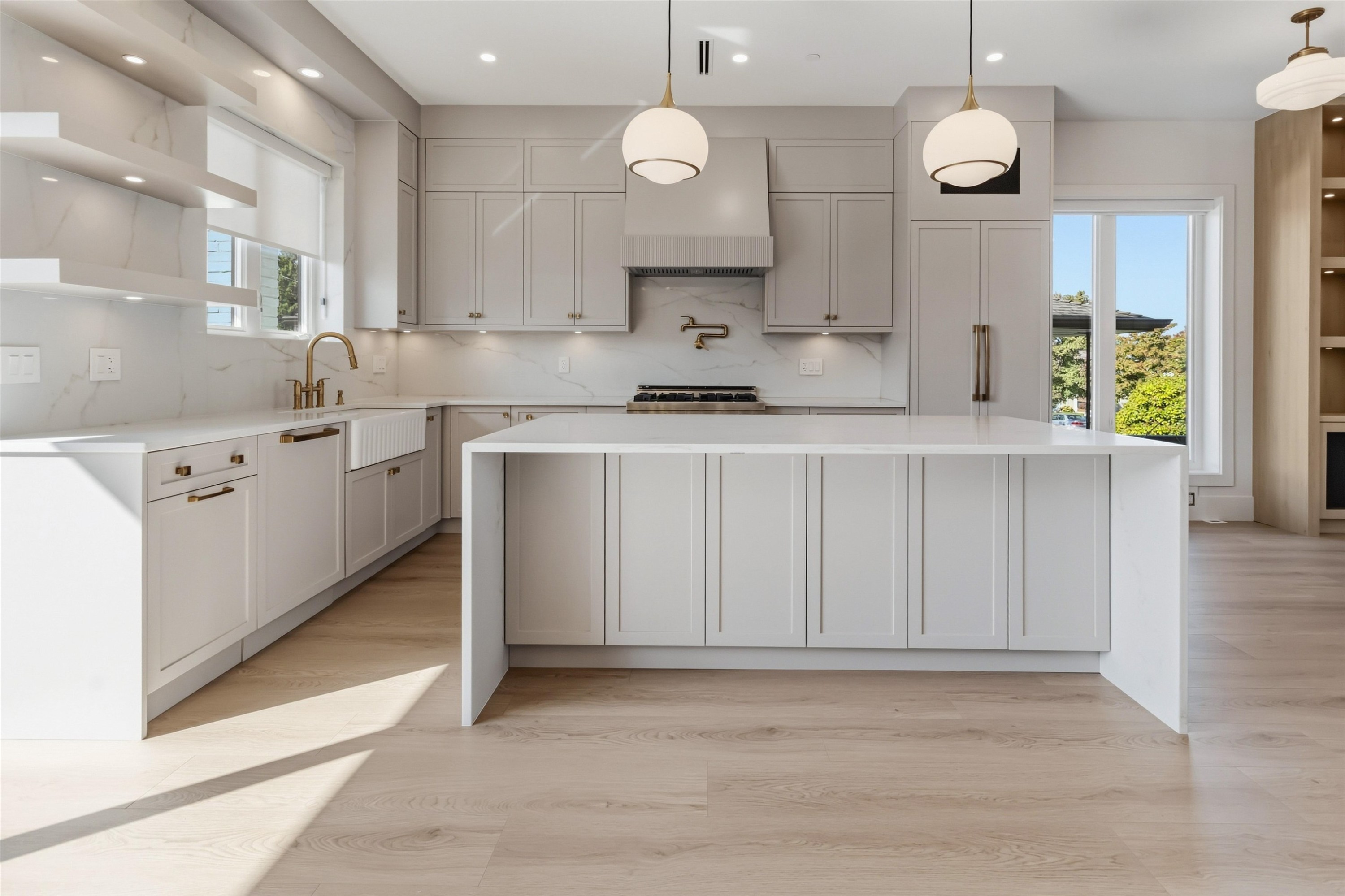3290 48Th Avenue E, Vancouver, BC