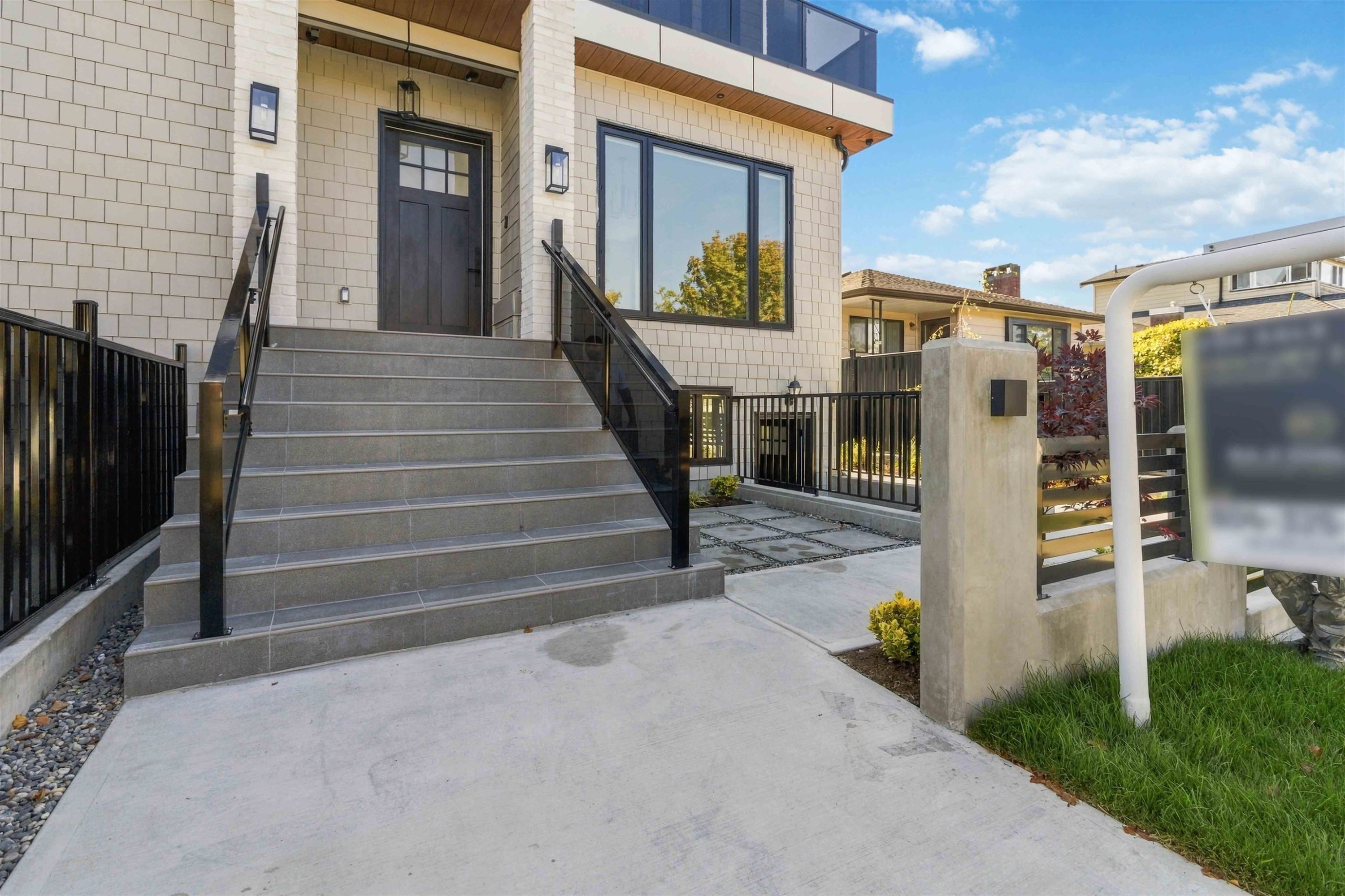 3290 48Th Avenue E, Vancouver, BC