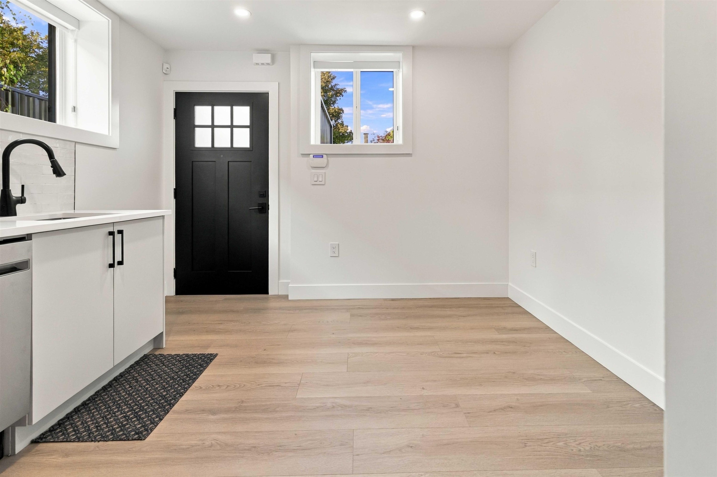 3290 48Th Avenue E, Vancouver, BC