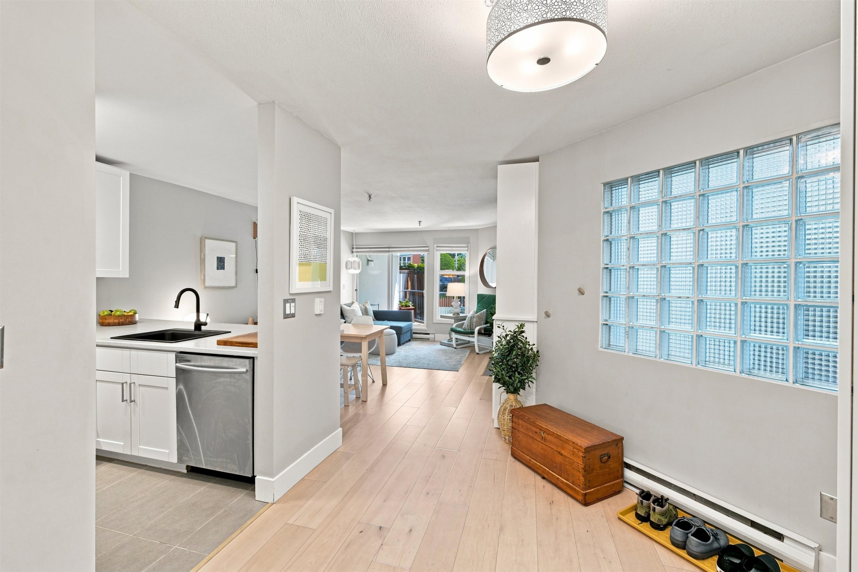 108-2020 8Th Avenue W, Vancouver, BC