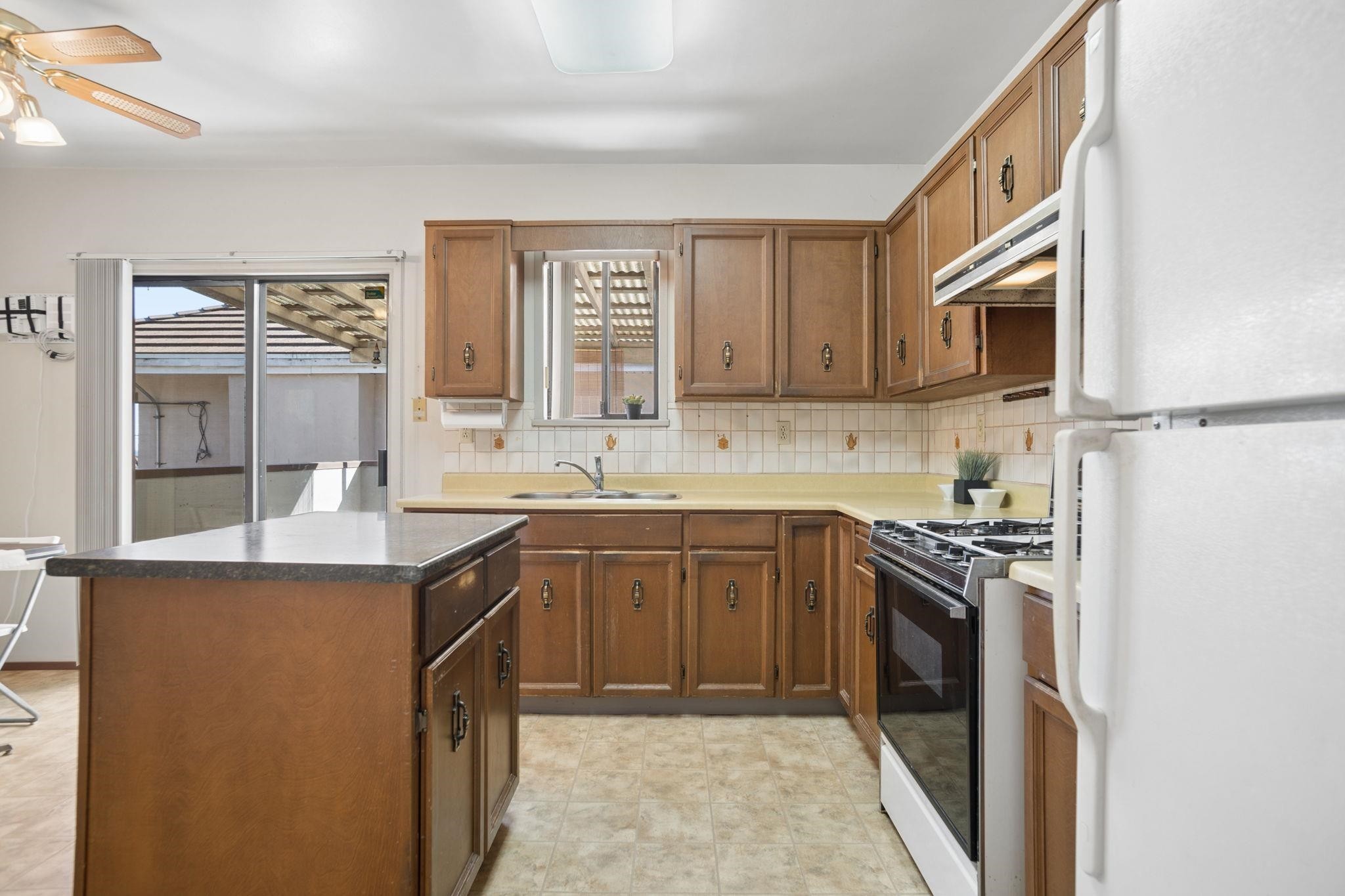 7707 Mcgregor Avenue, Burnaby, BC