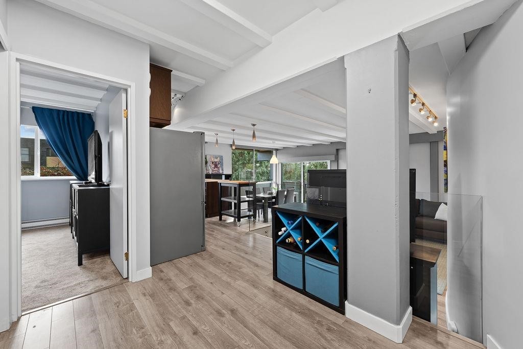 201-341 Mahon Avenue, North Vancouver, BC
