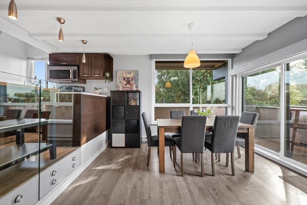 201-341 Mahon Avenue, North Vancouver, BC