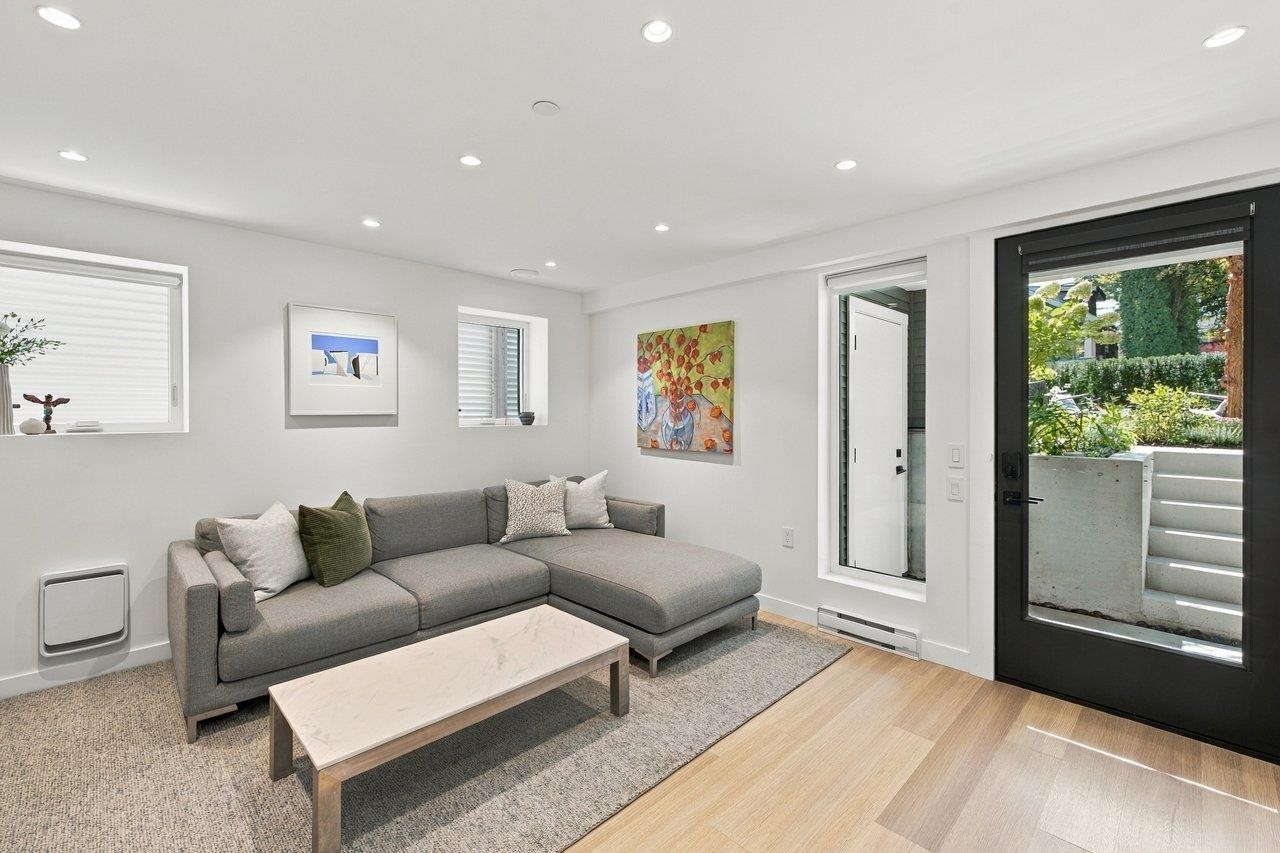 279 18Th Avenue E, Vancouver, BC