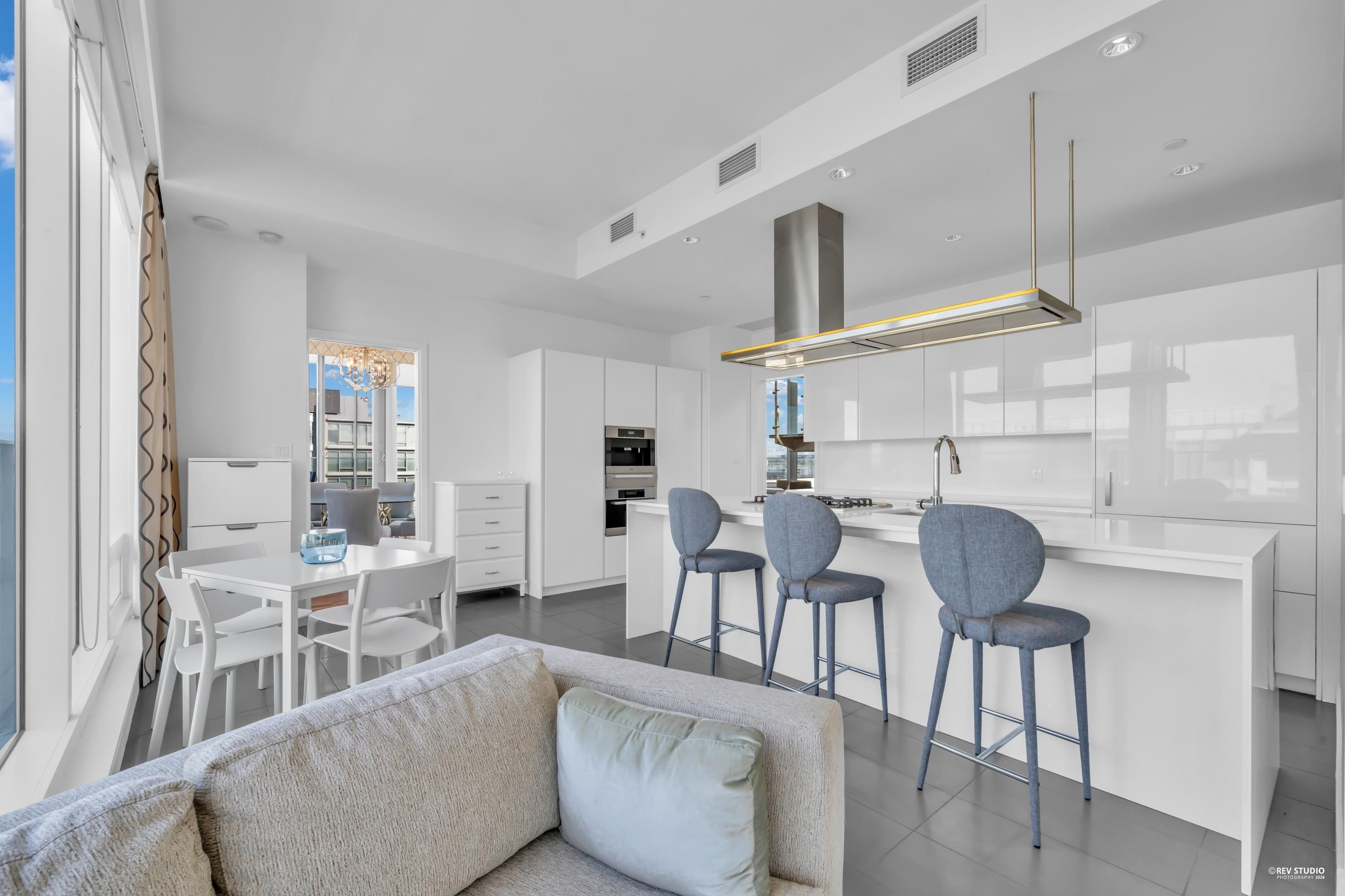 1201-5199 Brighouse Way, Richmond, BC