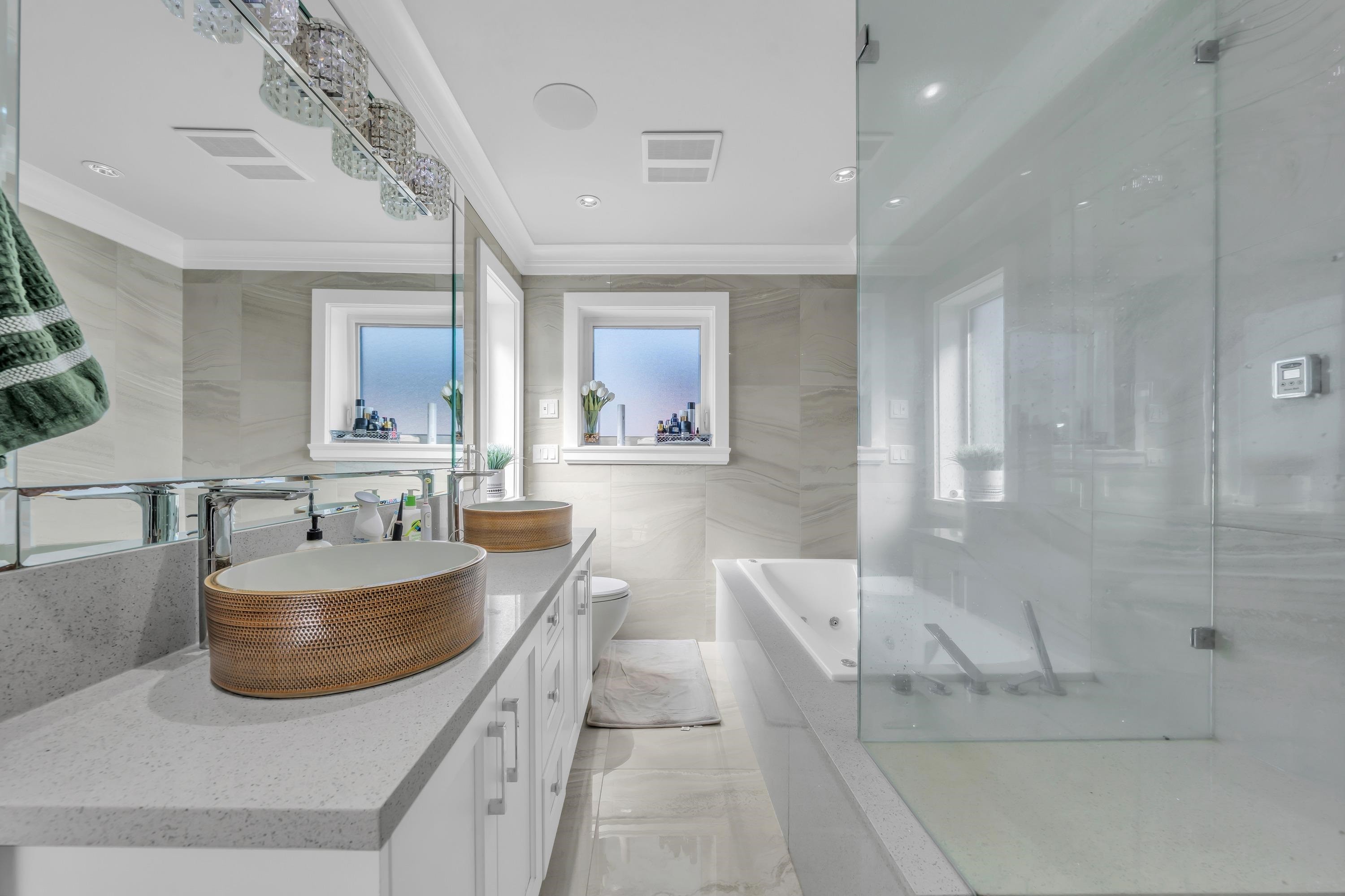 768 58Th Avenue E, Vancouver, BC