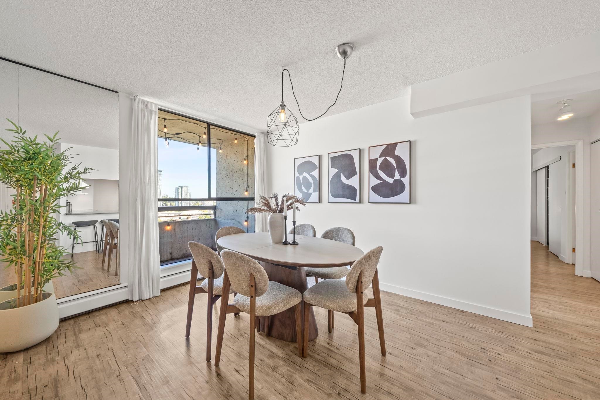 1504-3771 Bartlett Court, Burnaby, BC