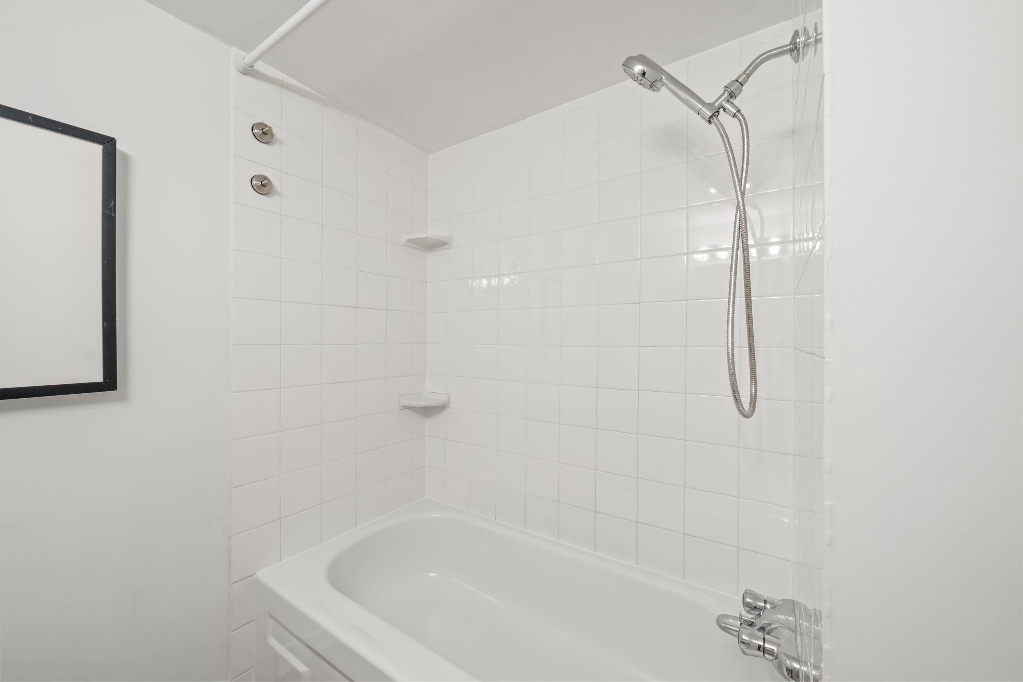 1504-3771 Bartlett Court, Burnaby, BC