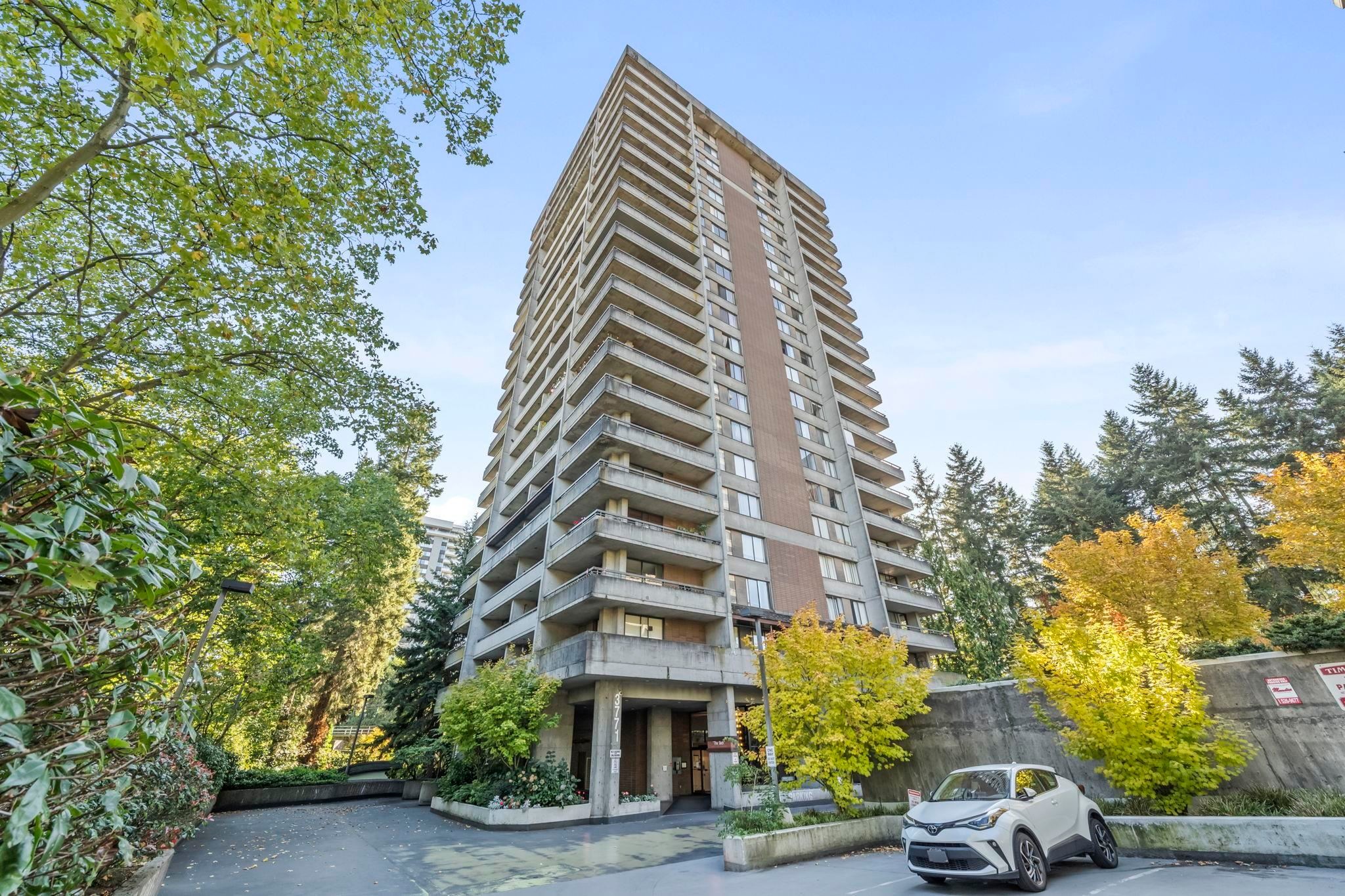 1504-3771 Bartlett Court, Burnaby, BC