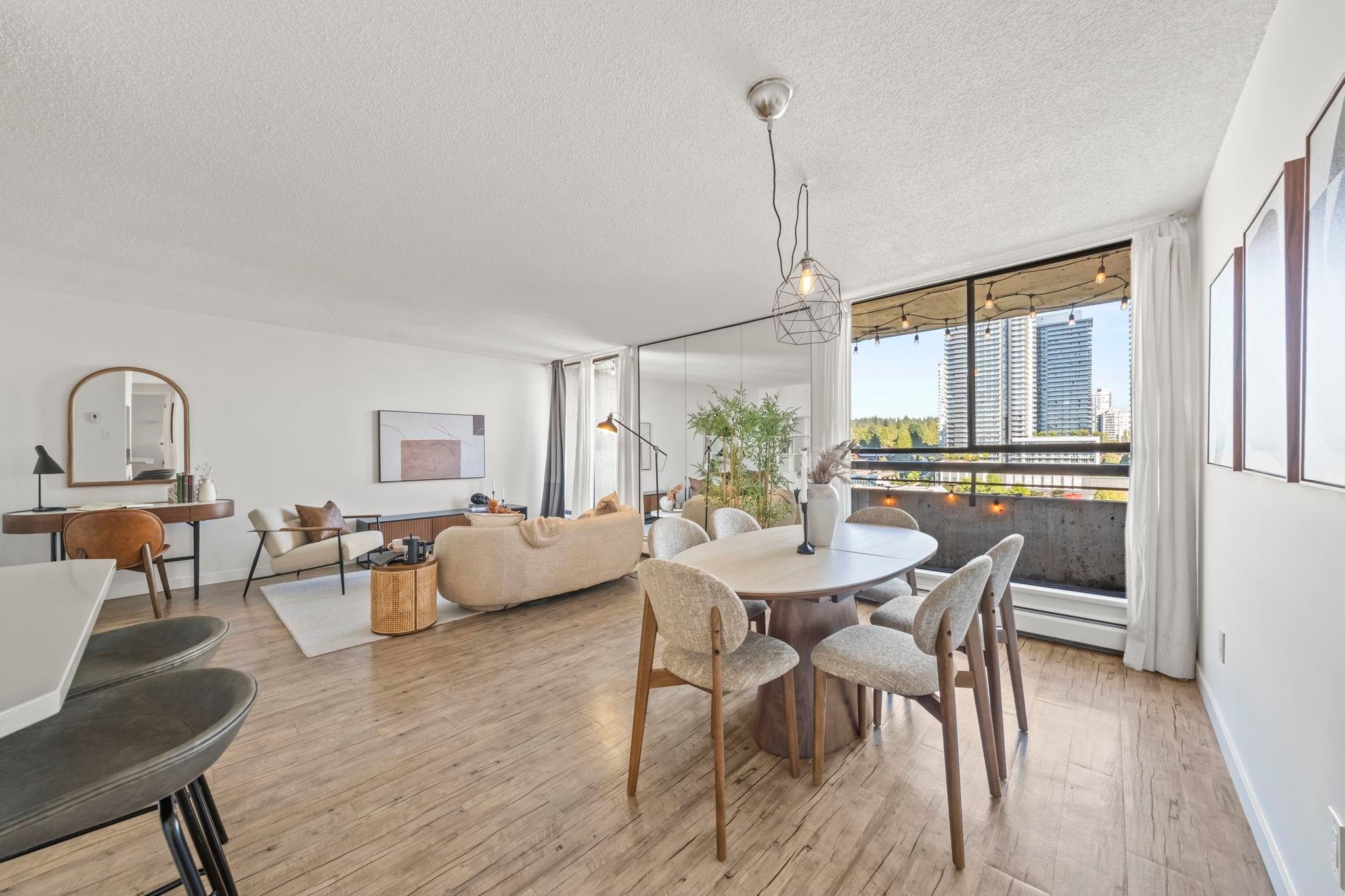 1504-3771 Bartlett Court, Burnaby, BC
