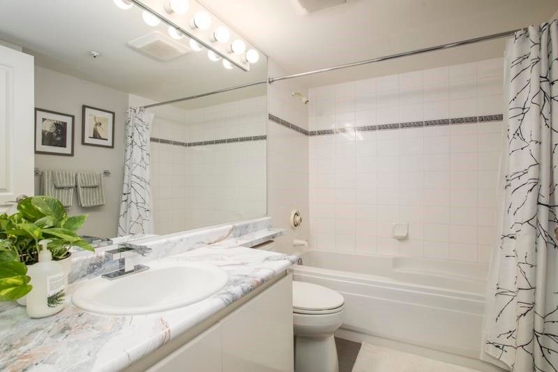 211-8460 Jellicoe Street, Vancouver, BC