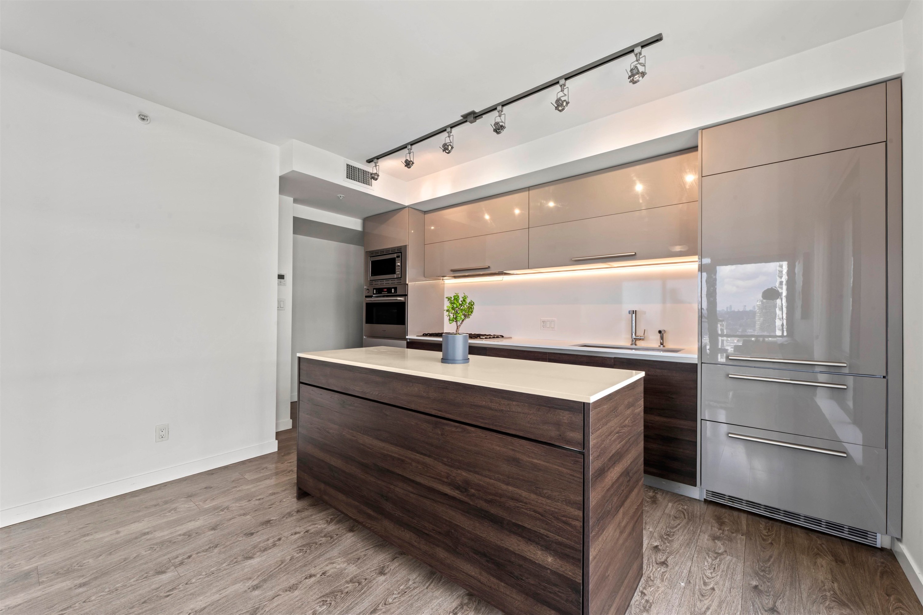 2201-2378 Alpha Avenue, Burnaby, BC