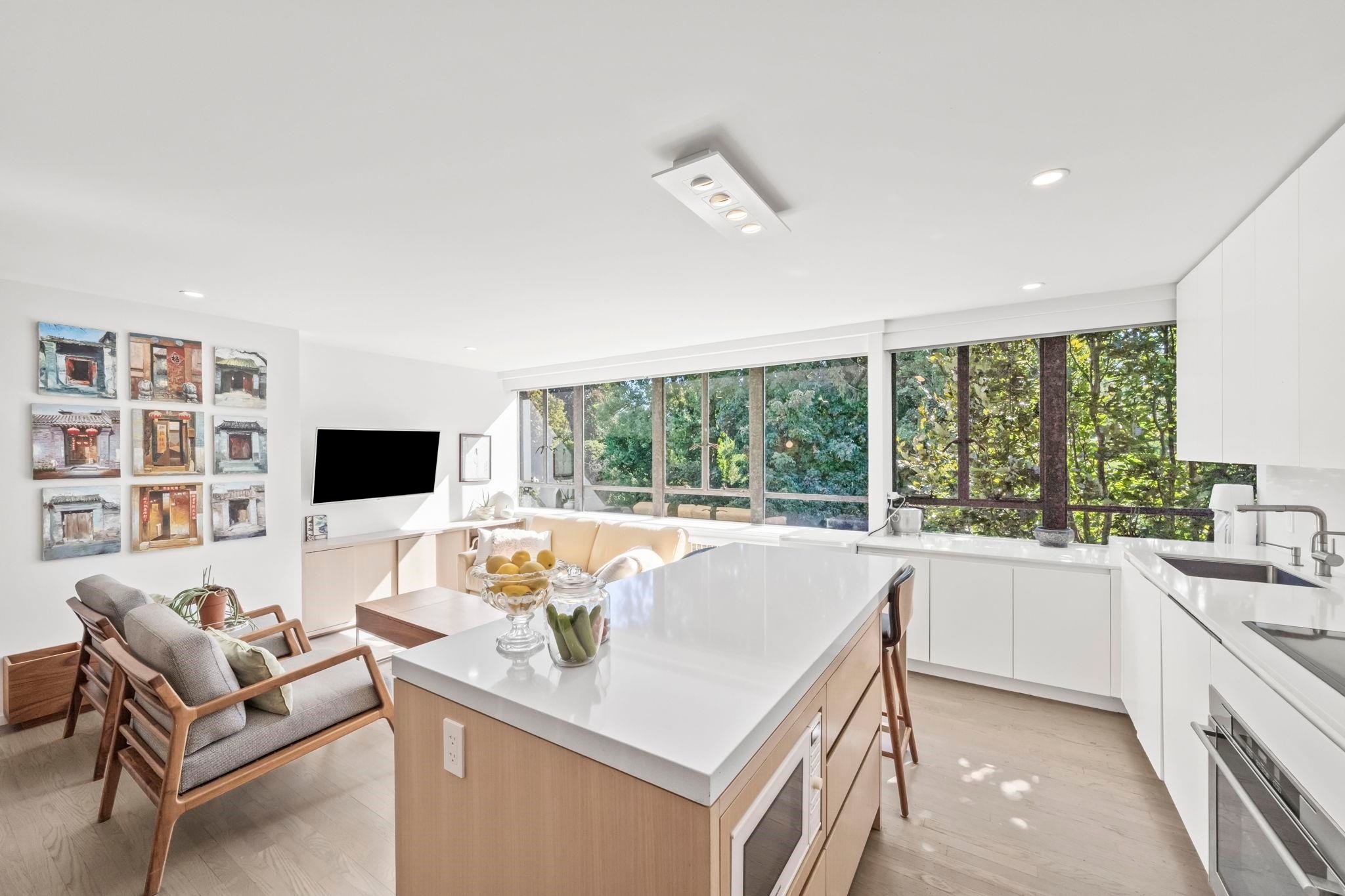 817-1445 Marpole Avenue, Vancouver, BC