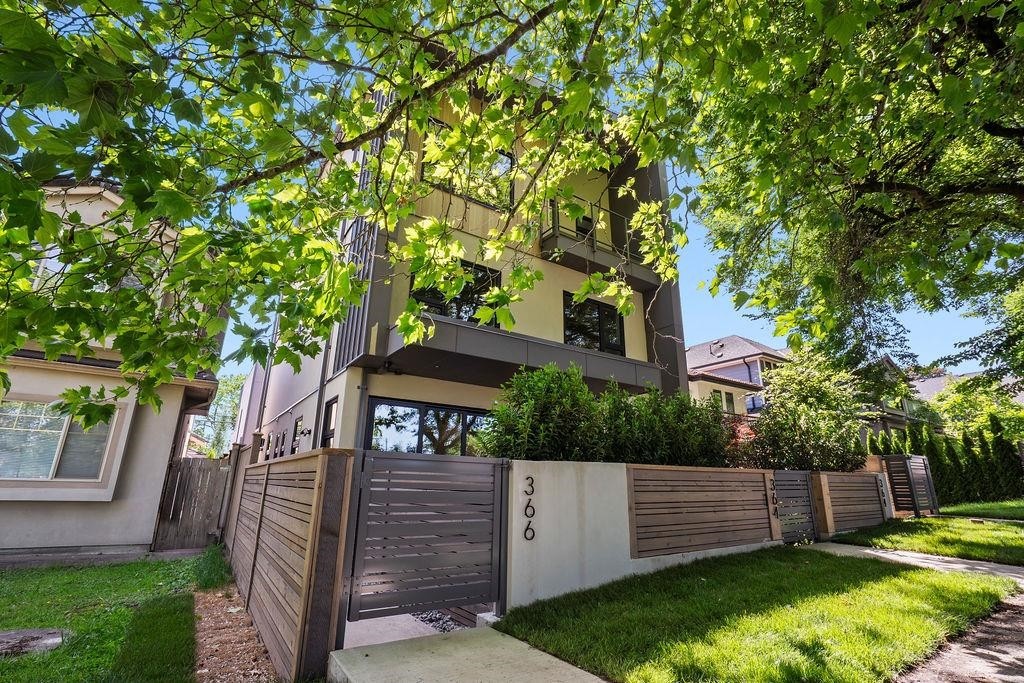 366 23Rd Avenue E, Vancouver, BC