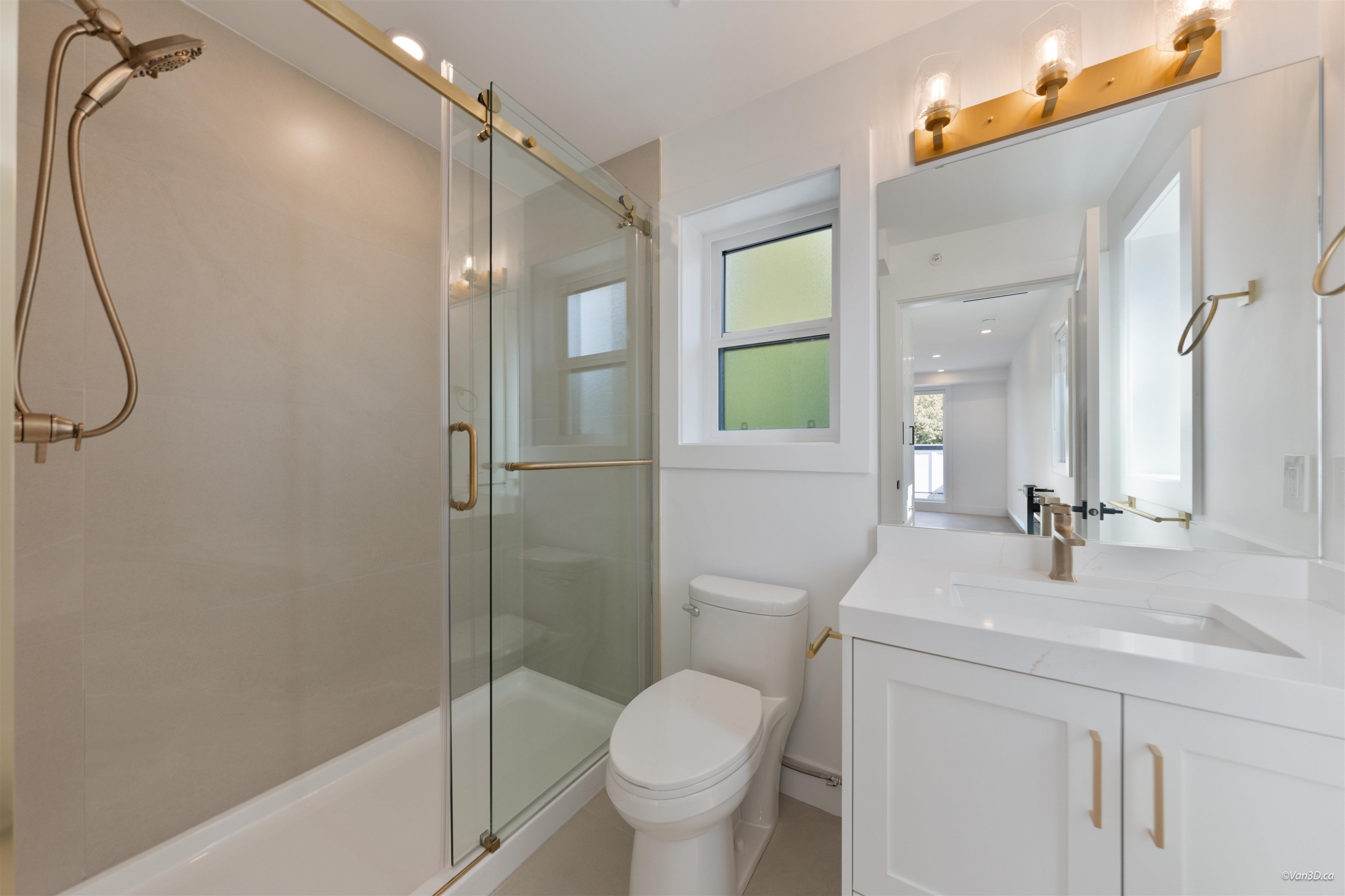 1-5385 Earles Street, Vancouver, BC